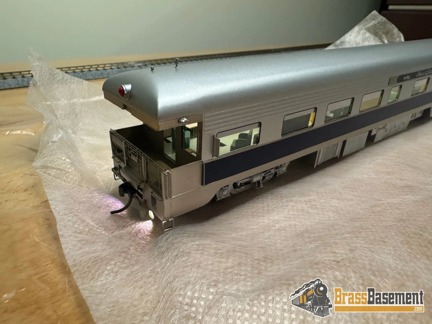 HO Brass - NBL MRL Montana Rail Link Business car ’Silver Cloud’ Version 3c FP Silver Blue - NEW Passenger