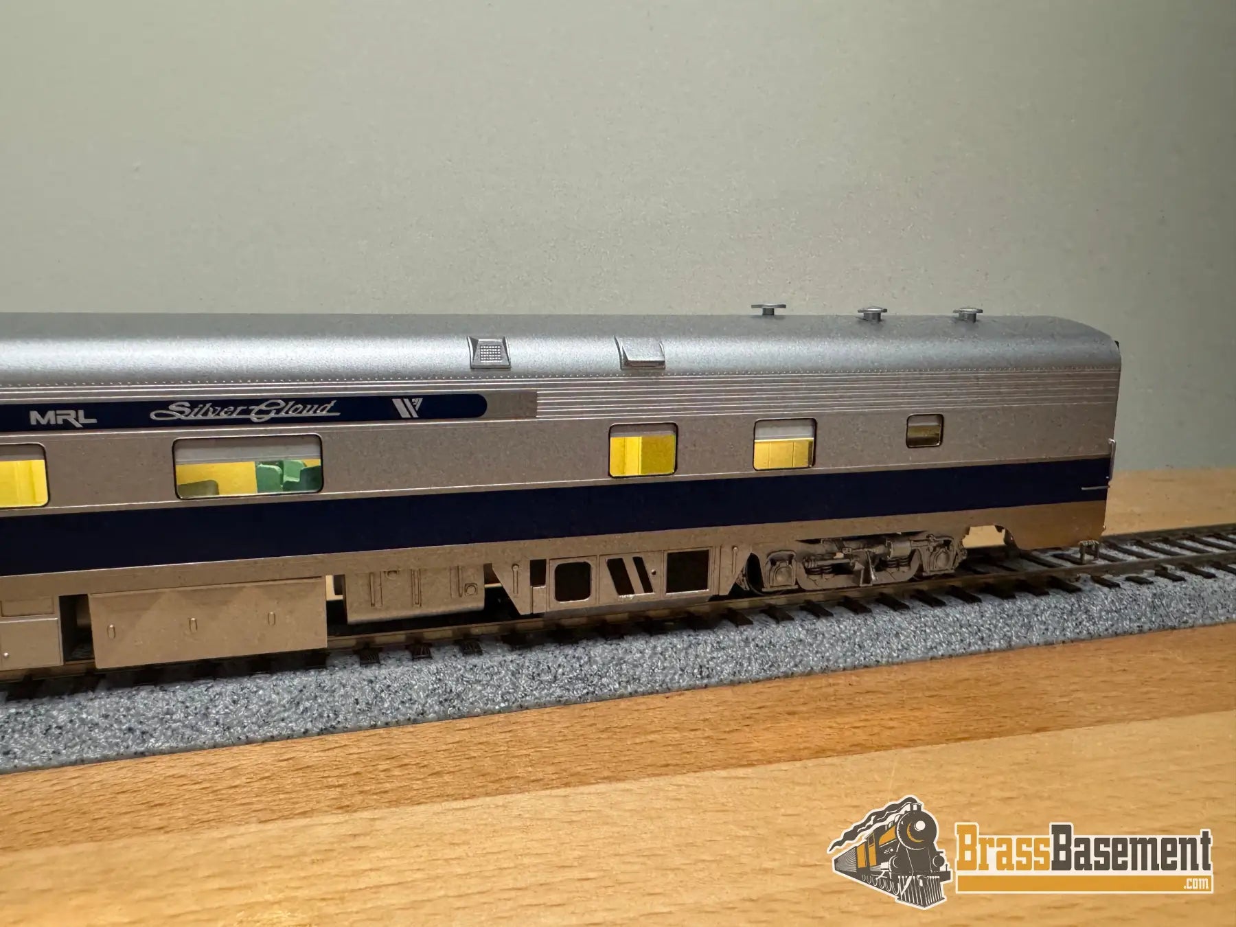 HO Brass - NBL MRL Montana Rail Link Business car ’Silver Cloud’ Version 3c FP Silver Blue - NEW Passenger