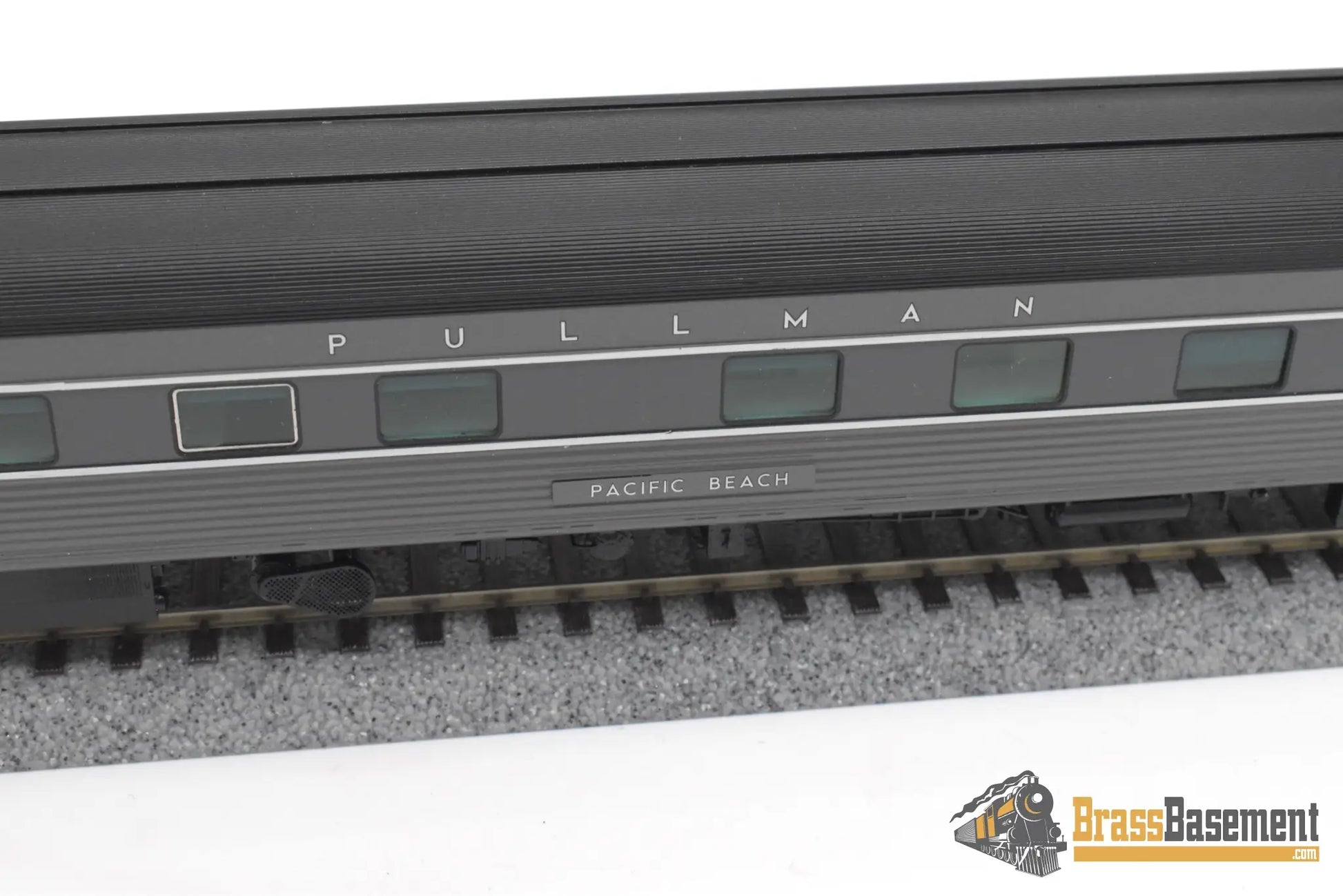 HO Brass - OMI 087040007.4 Union Pacific ‘Pacific Beach’ 10-6 Budd Sleeper - F/P 2-Tone Gray Passenger