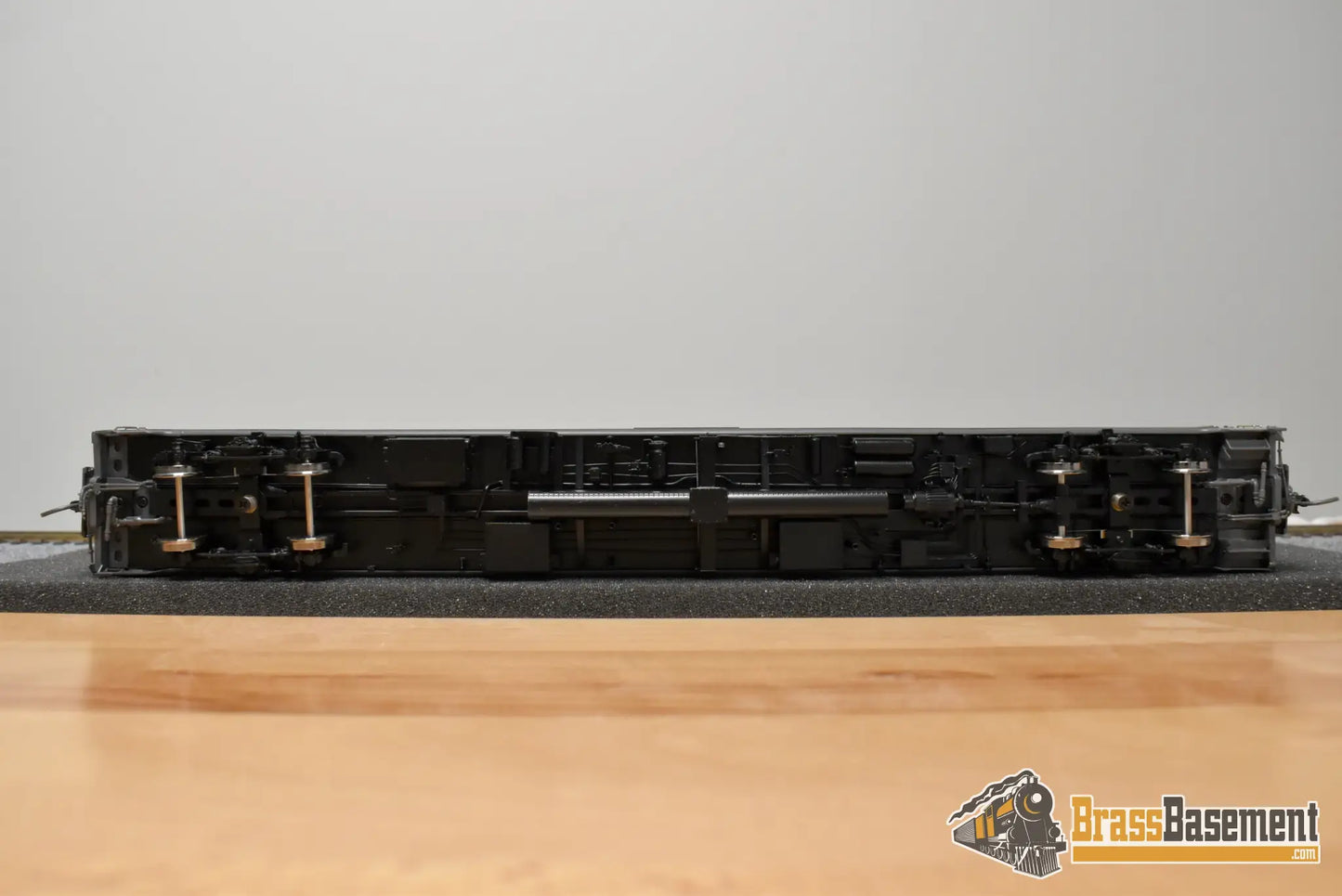 HO Brass - OMI 087040007.4 Union Pacific ‘Pacific Beach’ 10-6 Budd Sleeper - F/P 2-Tone Gray Passenger