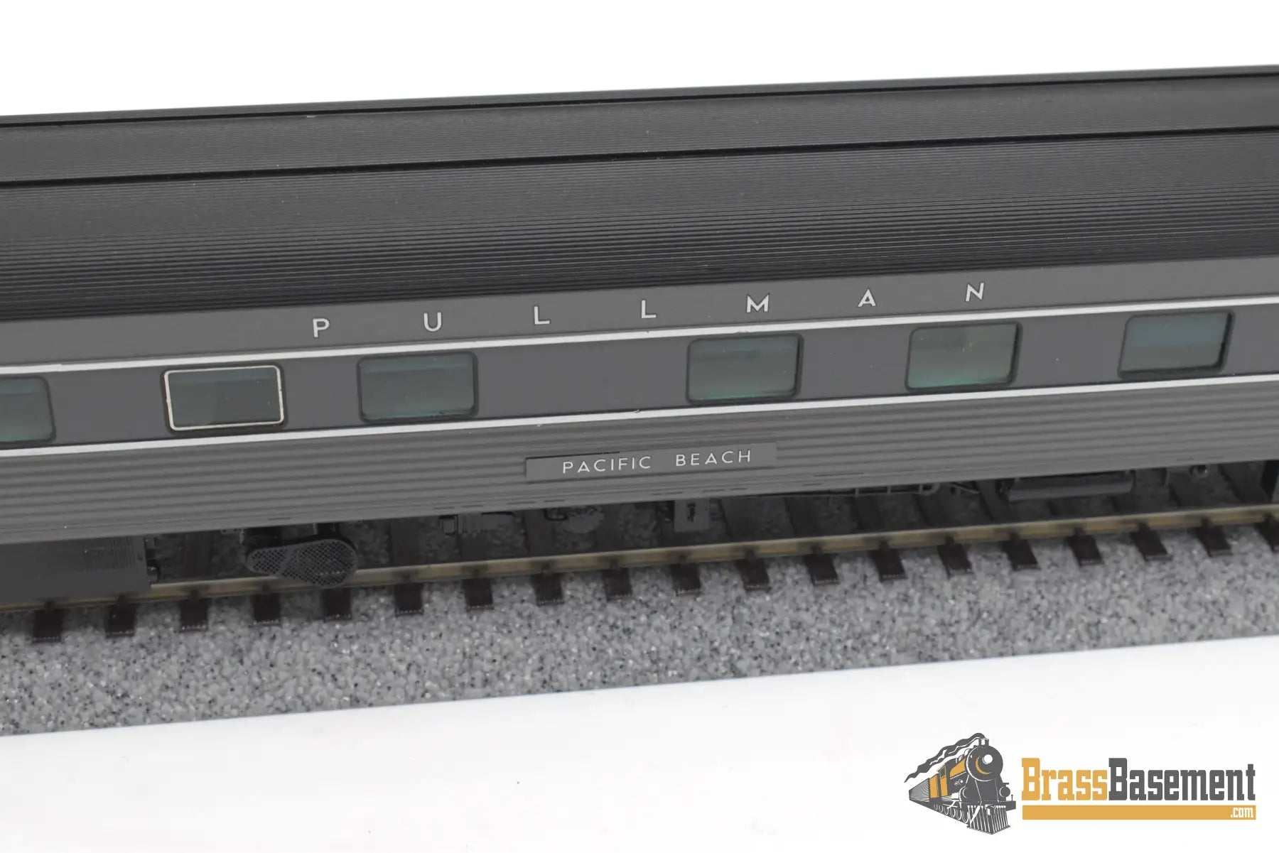 HO Brass - OMI 087040007.4 Union Pacific ‘Pacific Beach’ 10-6 Budd Sleeper - F/P 2-Tone Gray Passenger