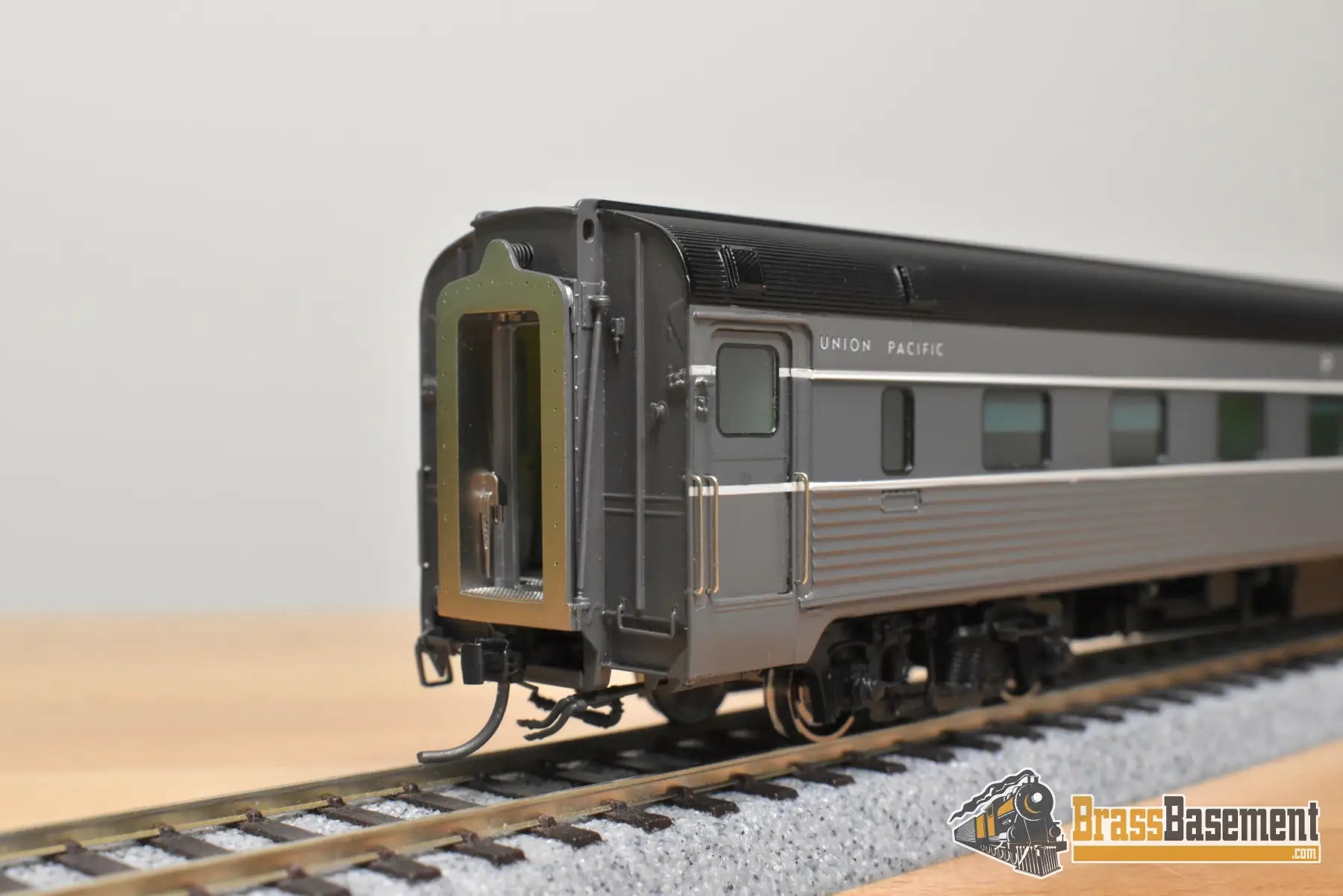 HO Brass - OMI 087040007.4 Union Pacific ‘Pacific Beach’ 10-6 Budd Sleeper - F/P 2-Tone Gray Passenger
