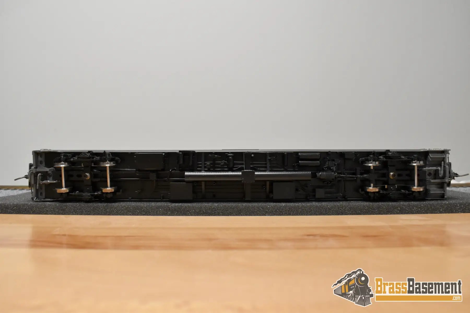 HO Brass - OMI 087040007.4 Union Pacific ‘Pacific Beach’ 10-6 Budd Sleeper - F/P 2-Tone Gray Passenger