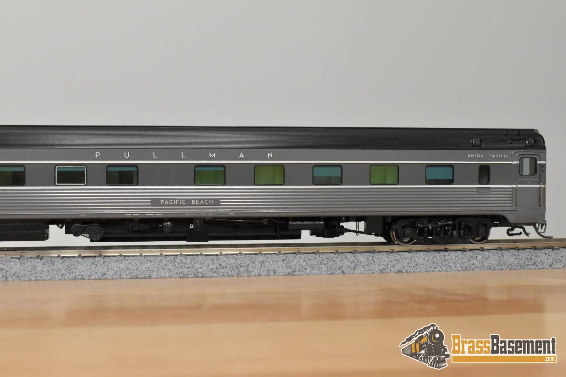HO Brass - OMI 087040007.4 Union Pacific ‘Pacific Beach’ 10-6 Budd Sleeper - F/P 2-Tone Gray Passenger