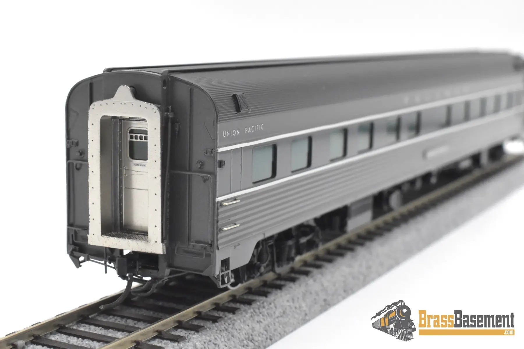 HO Brass - OMI 087040007.4 Union Pacific ‘Pacific Beach’ 10-6 Budd Sleeper - F/P 2-Tone Gray Passenger