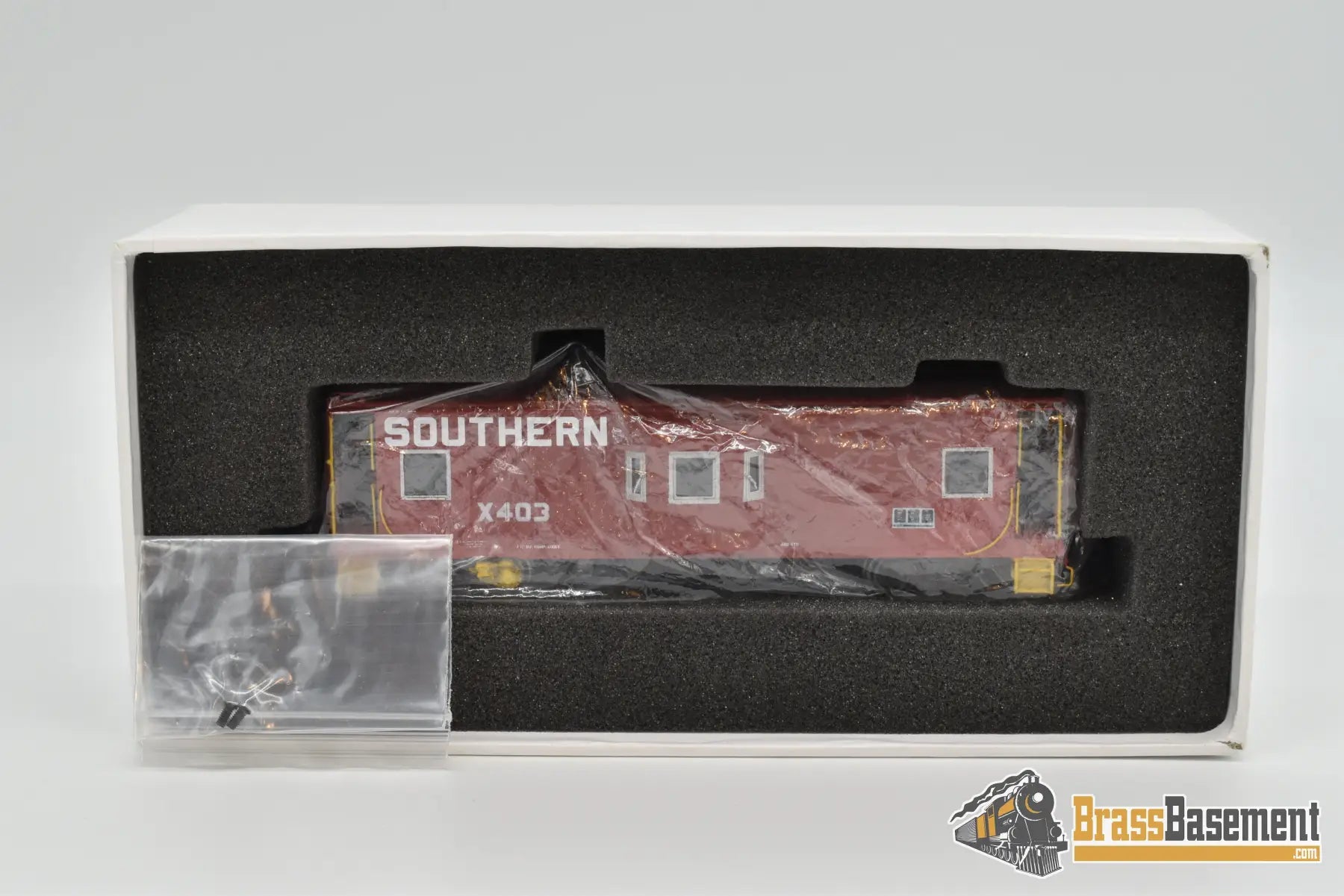 Ho Brass - Omi 1230.1 Southern Srr Steel Bay Window Caboose Mint