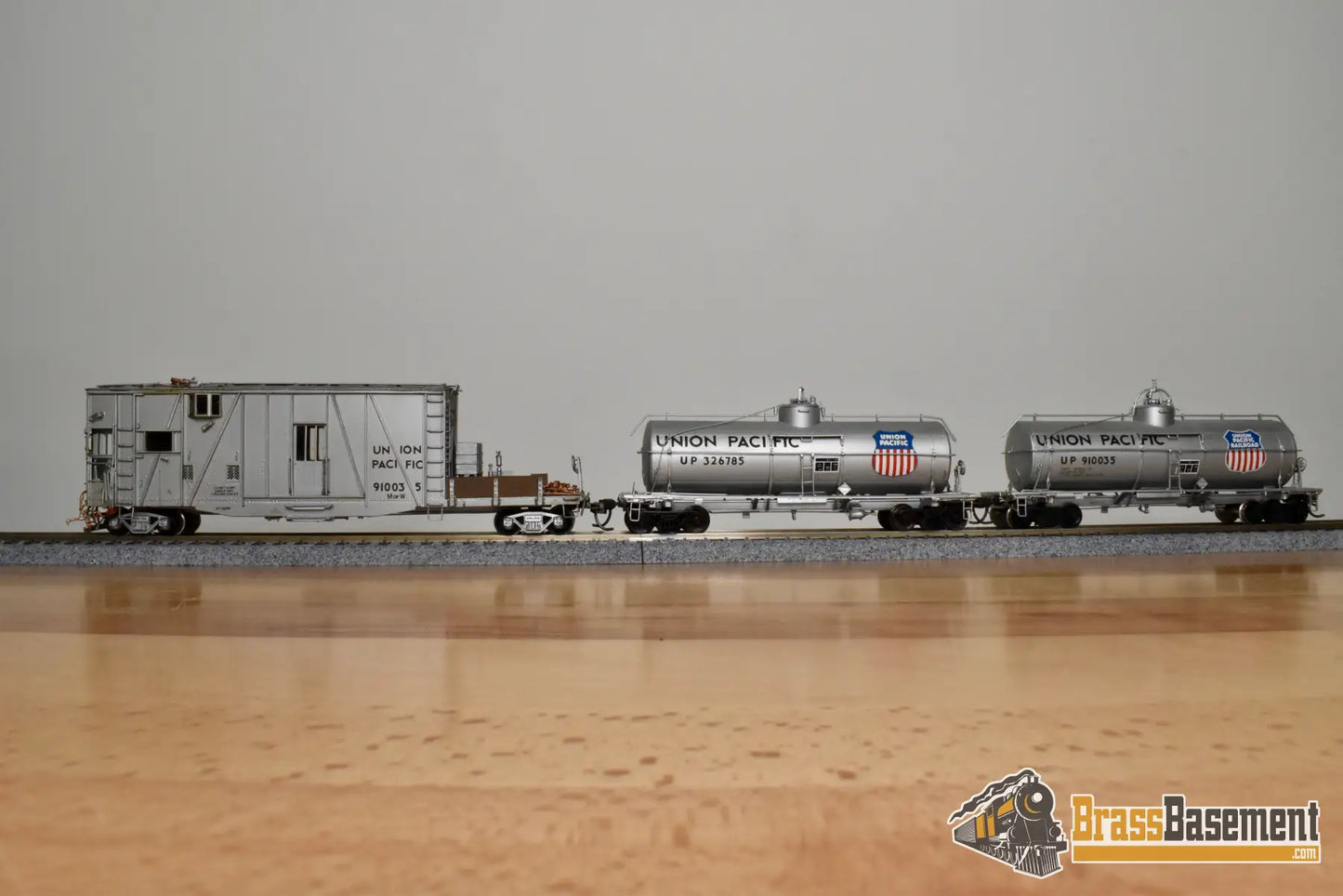 HO Brass - OMI 1304 Union Pacific UP Weed Sprayer #903128 w/ Tank Cars - C/P Freight