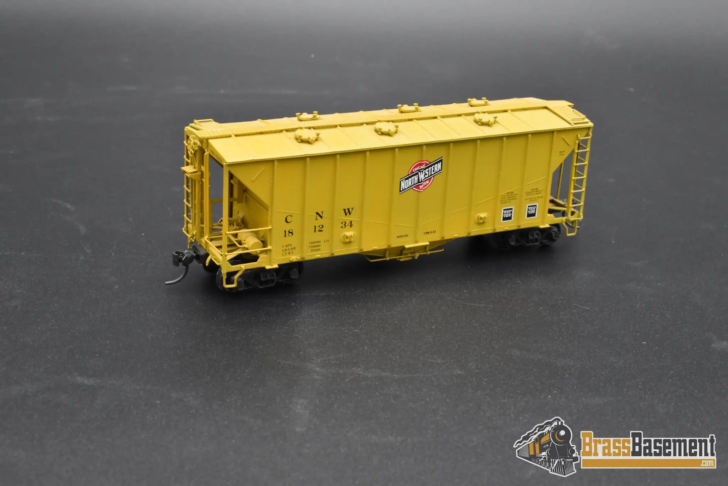 HO Brass – OMI 1322 CNW Chicago & North Western Airslide Covered Hopper – #181234 – F/P – Mint Freight Car