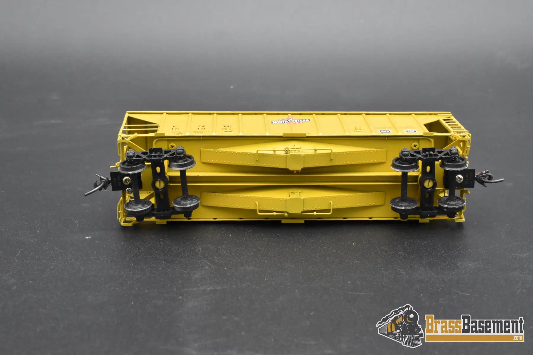 HO Brass – OMI 1322 CNW Chicago & North Western Airslide Covered Hopper – #181234 – F/P – Mint Freight Car