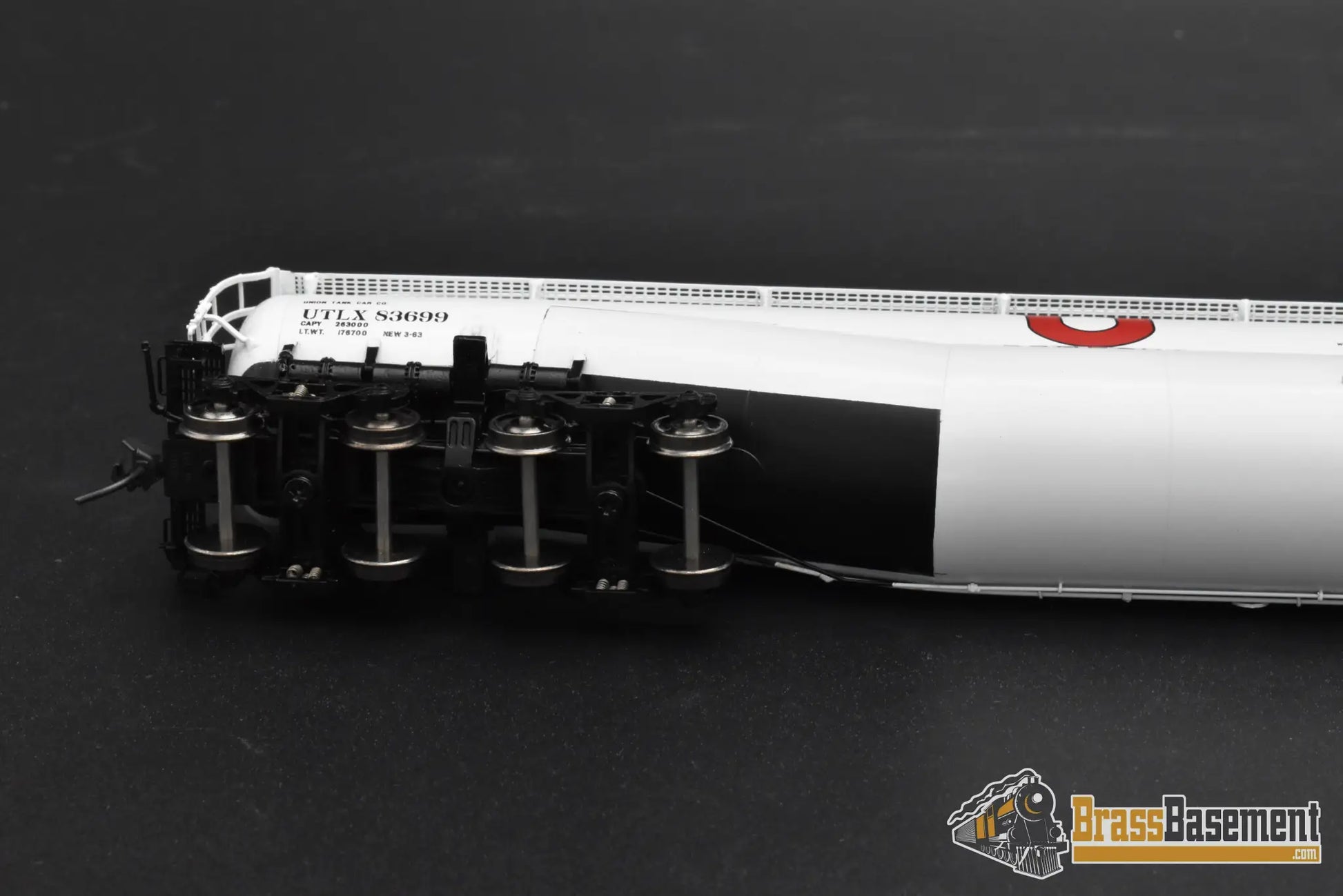 HO Brass – OMI 1352.1 UTLX Union Tank Car 89’ Jumbo Tank Car – #83699 – F/P White – Mint Freight Car