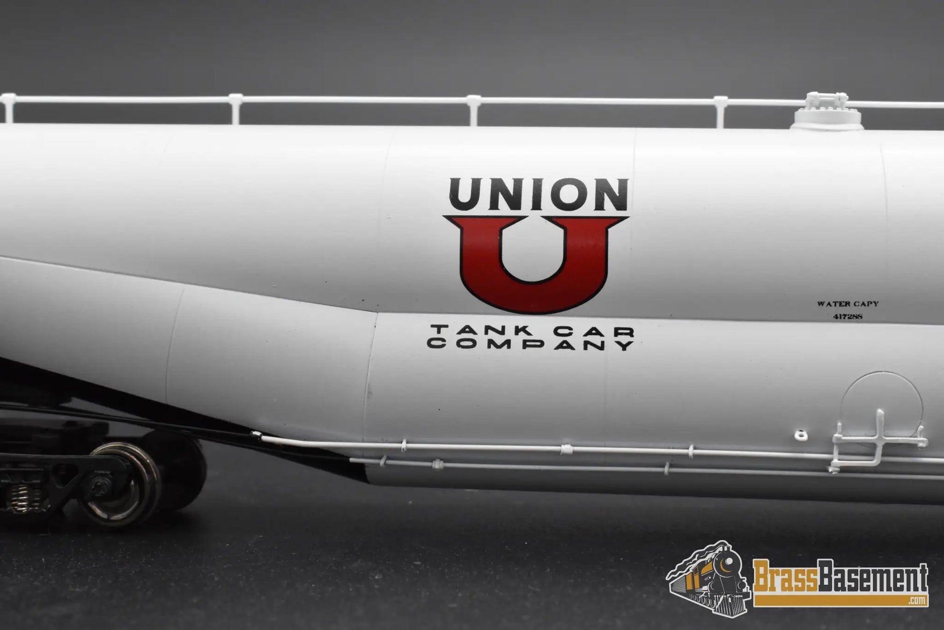 HO Brass – OMI 1352.1 UTLX Union Tank Car 89’ Jumbo Tank Car – #83699 – F/P White – Mint Freight Car