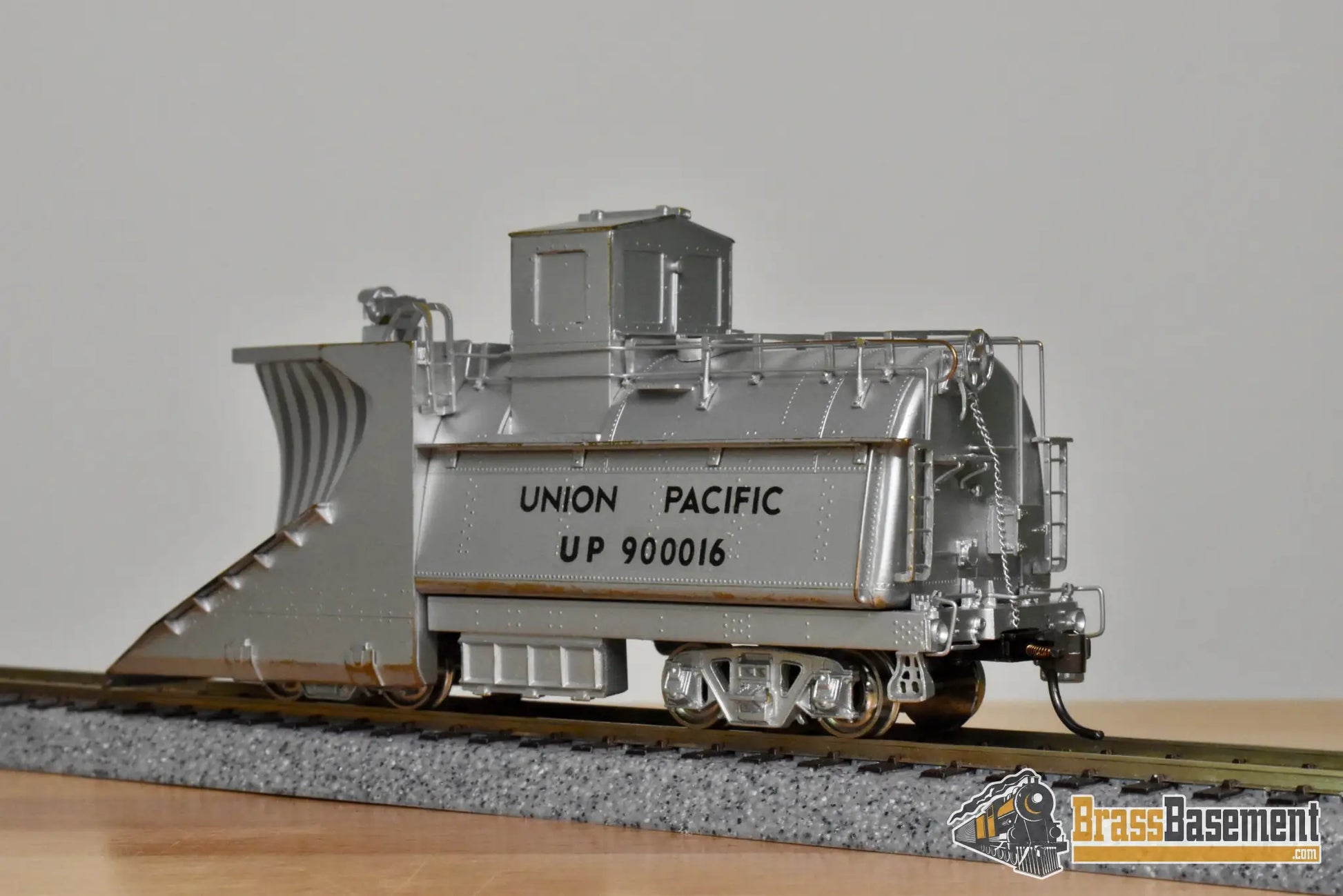 HO Brass – OMI 1385 – Union Pacific Snow Plow #900016 – Painted - Brass Maintenance-of-Way Equipment