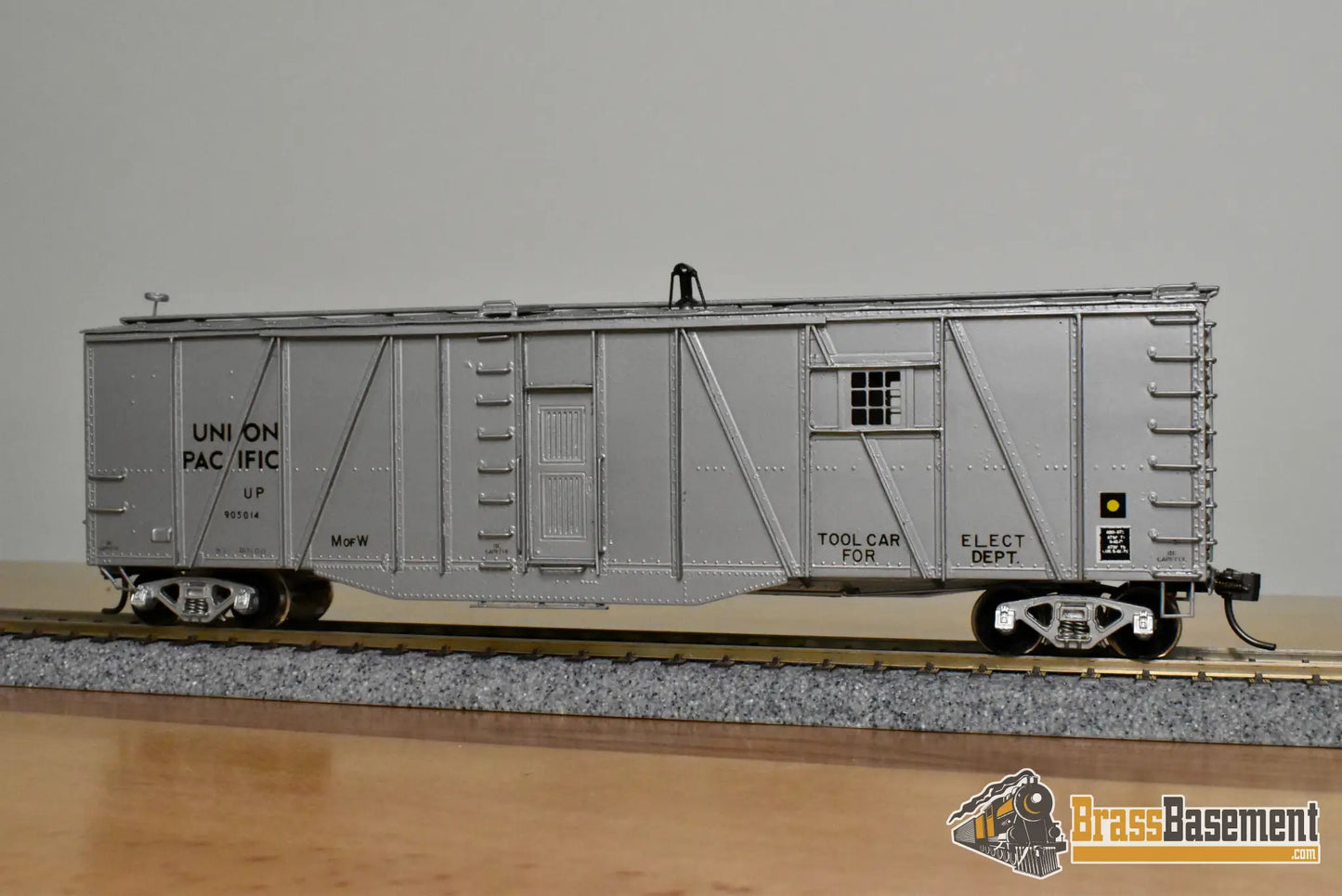 HO Brass – OMI 3008.2 – Union Pacific Tool Car #905014 – CPOMI Silver - Brass Maintenance-of-Way Car