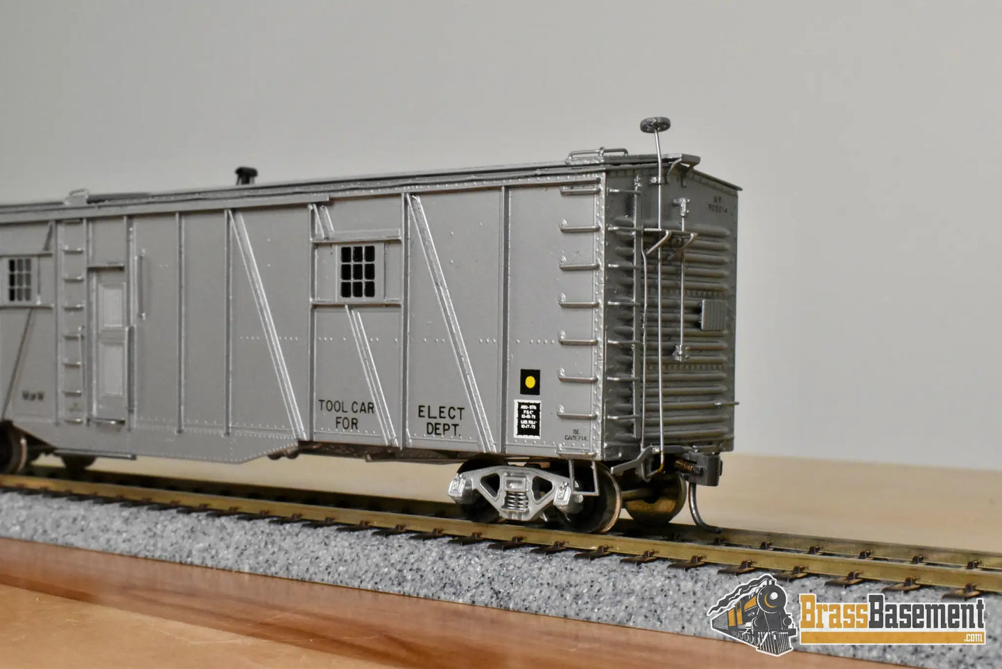 HO Brass – OMI 3008.2 – Union Pacific Tool Car #905014 – CPOMI Silver - Brass Maintenance-of-Way Car