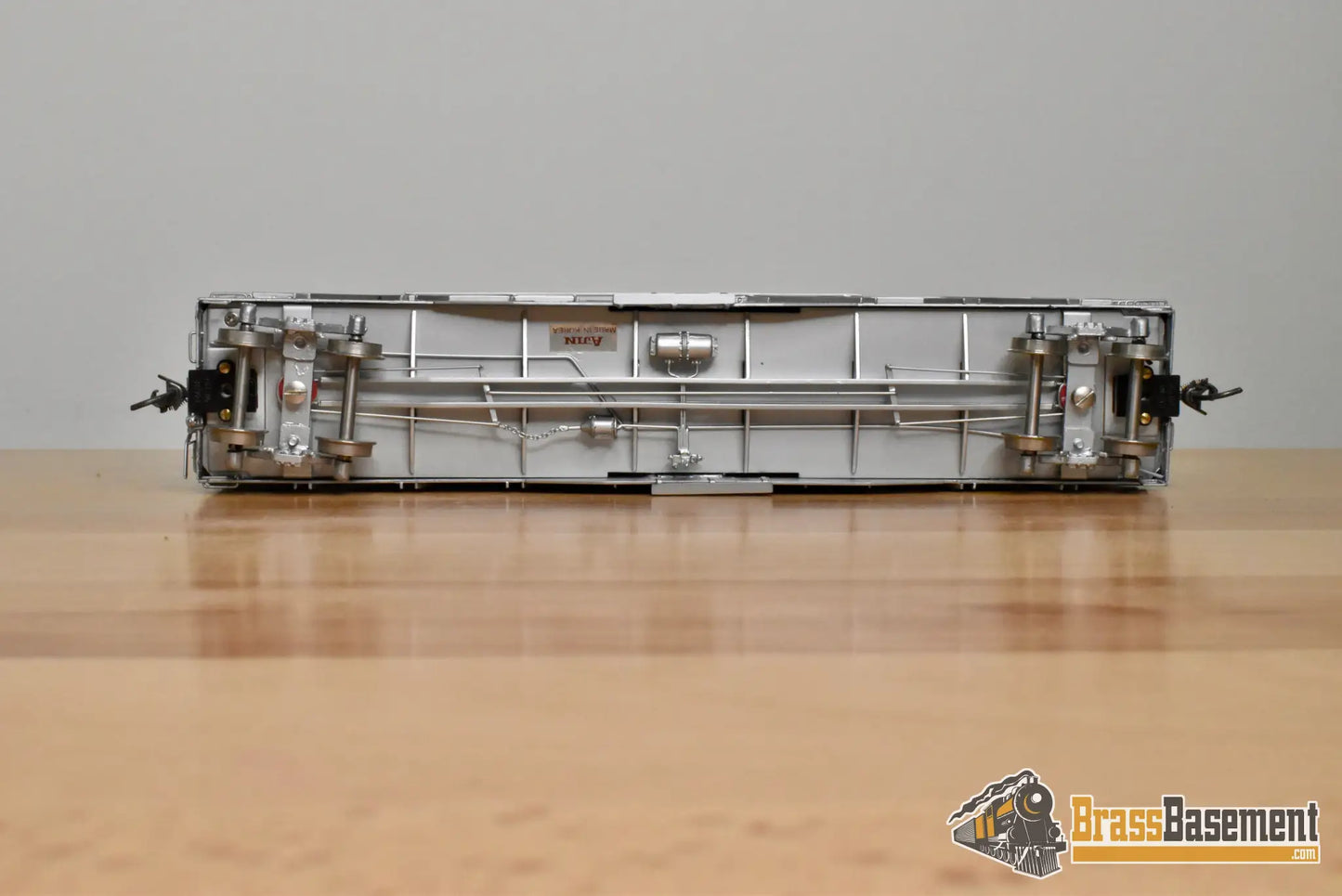 HO Brass – OMI 3009.1 – Union Pacific B&B Bunk Car #907309 – CPOMI Silver - Brass Maintenance-of-Way Car