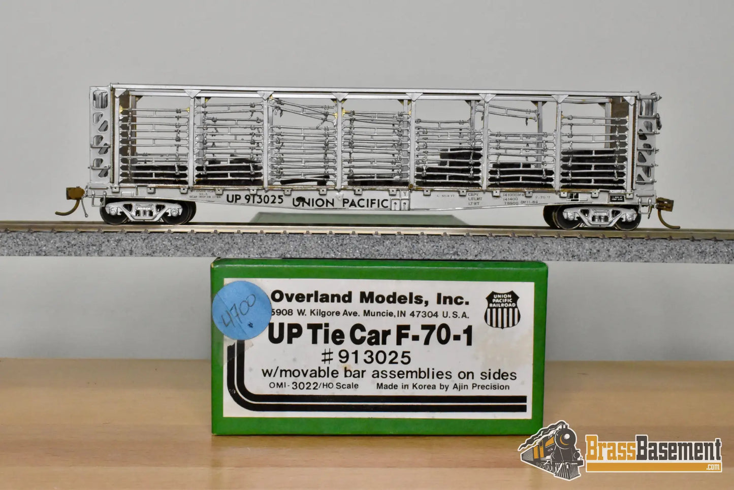 HO Brass – OMI 3022 – Union Pacific F-70-1 Tie Car #913025 – Custom Painted - Brass Maintenance-of-Way Car