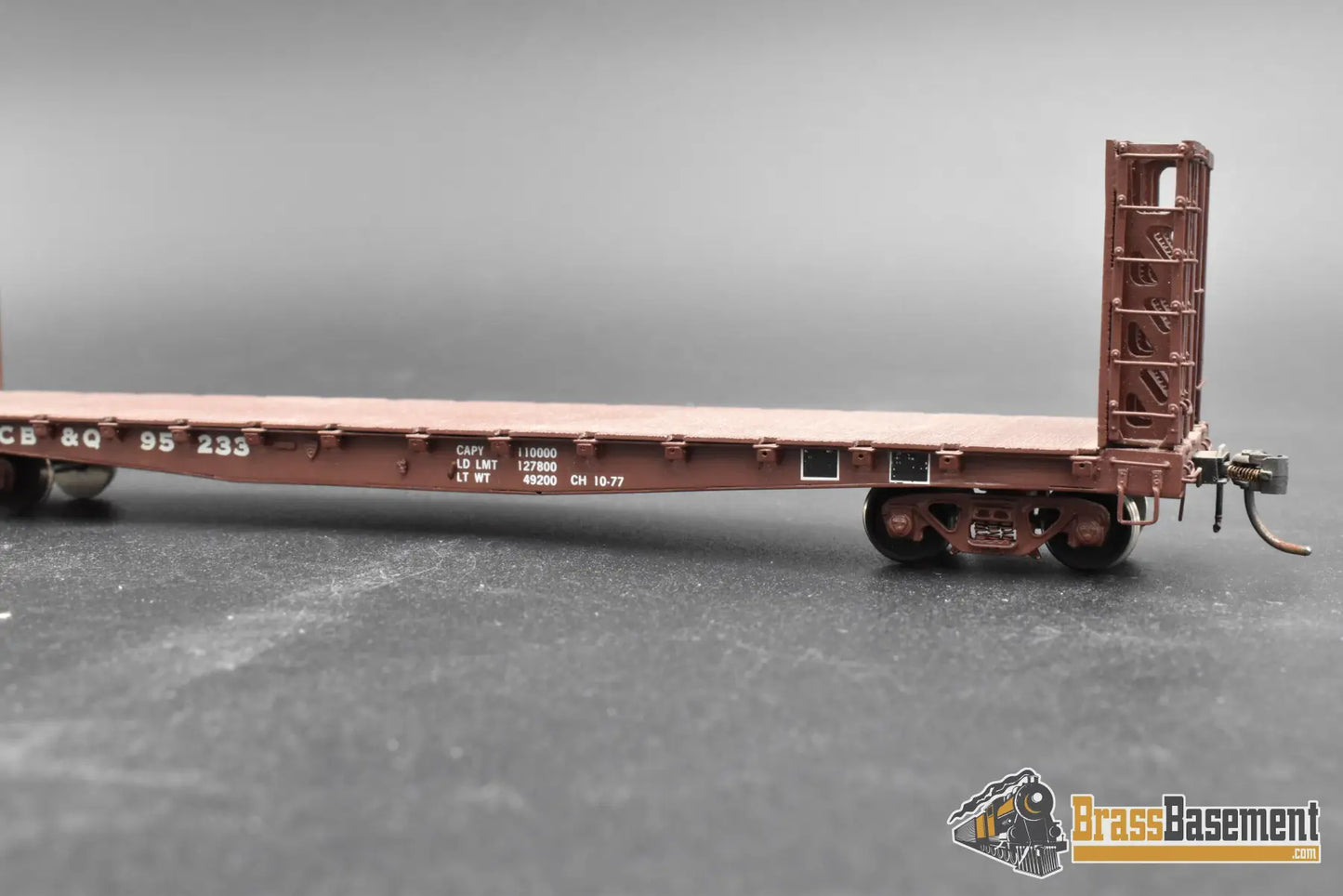 HO Brass – OMI 3023 UP Bulkhead Flat Car F-70-34 #259505 – CB&Q 95233 – Painted – Ajin – Mint Freight