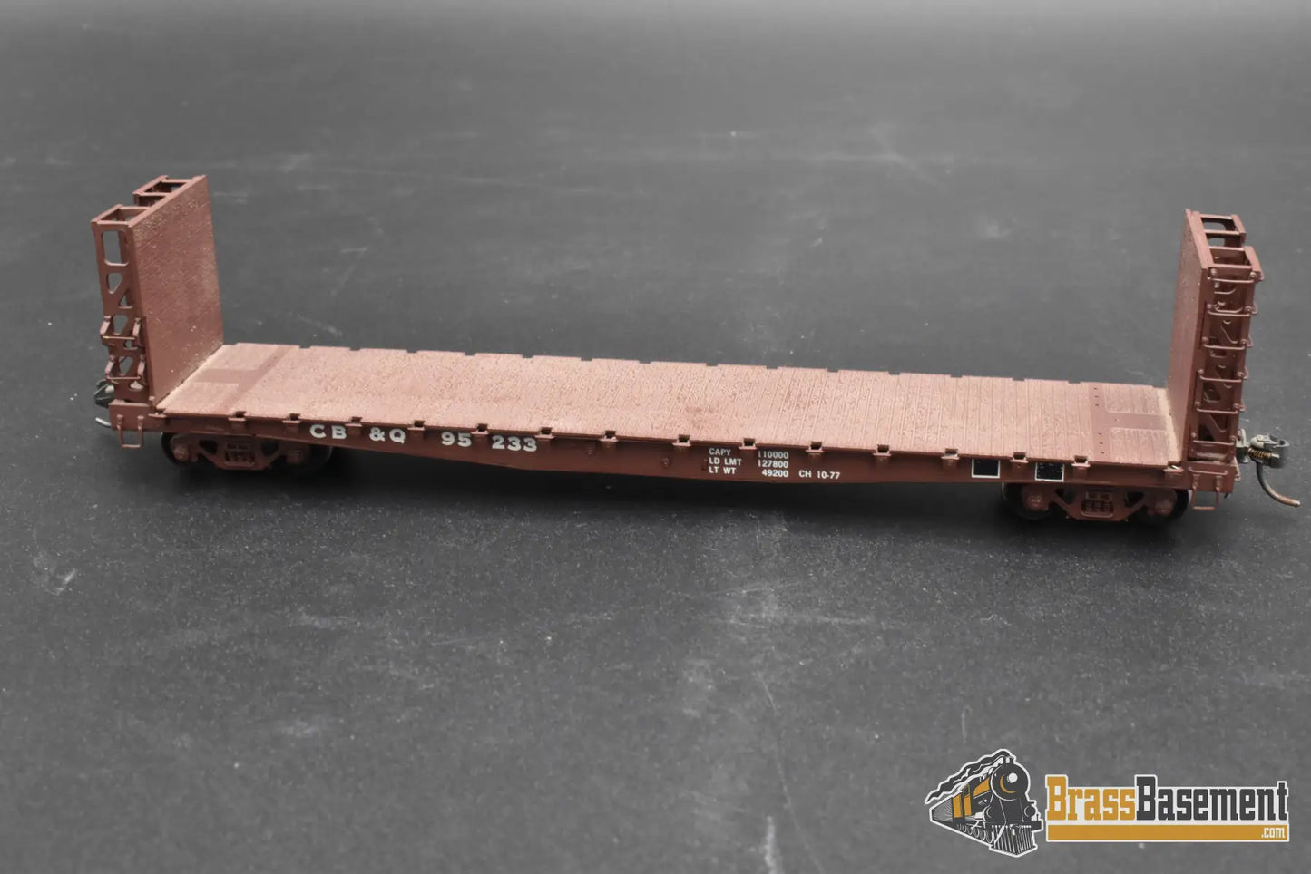 HO Brass – OMI 3023 UP Bulkhead Flat Car F-70-34 #259505 – CB&Q 95233 – Painted – Ajin – Mint Freight