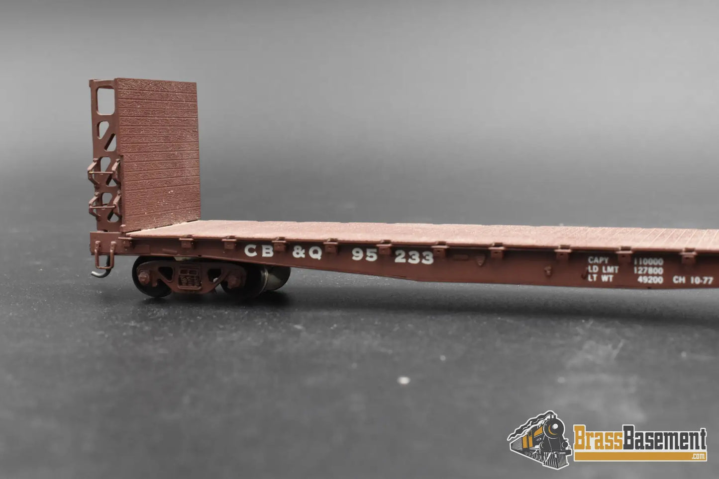 HO Brass – OMI 3023 UP Bulkhead Flat Car F-70-34 #259505 – CB&Q 95233 – Painted – Ajin – Mint Freight