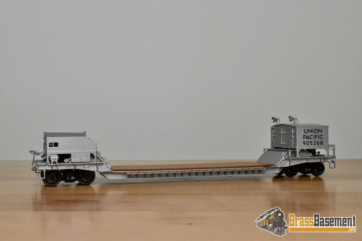 HO Brass – OMI 3321.1 – Union Pacific Depressed Flat Car #905268 w/ Bulldozer – Factory Painted - Brass Freight Car