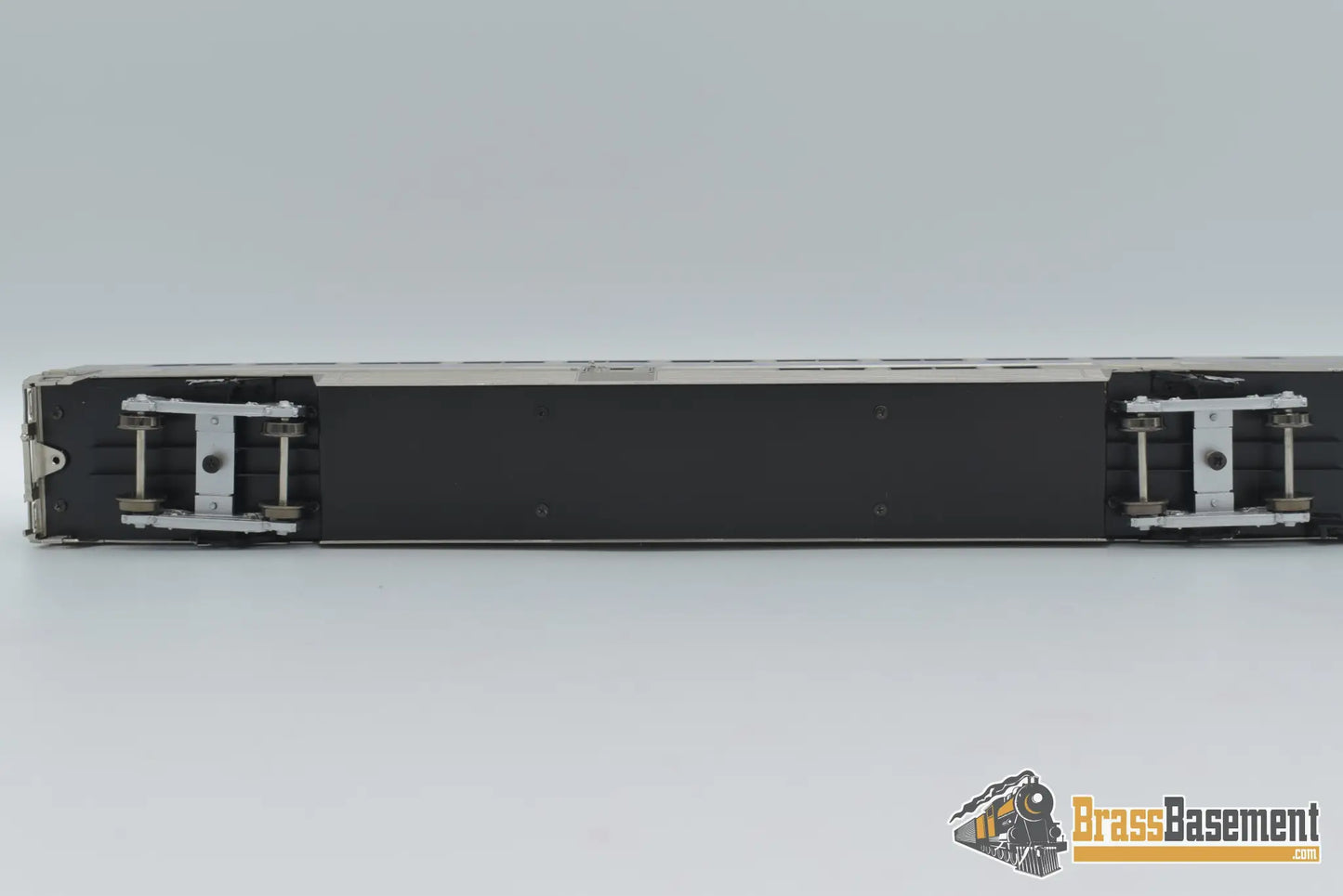 Ho Brass - Omi 3335.1 Amtrak Superliner Ii Transition Sleeper #39006 Factory Paint Passenger