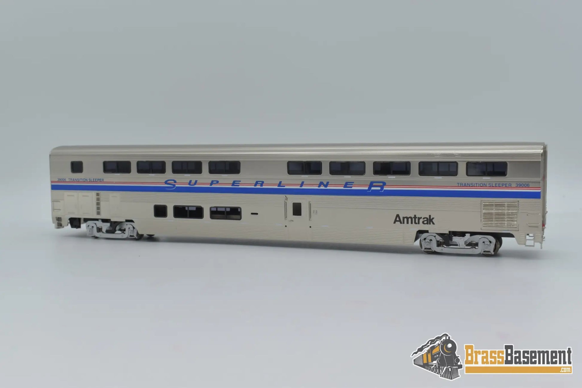 Ho Brass - Omi 3335.1 Amtrak Superliner Ii Transition Sleeper #39006 Factory Paint Passenger