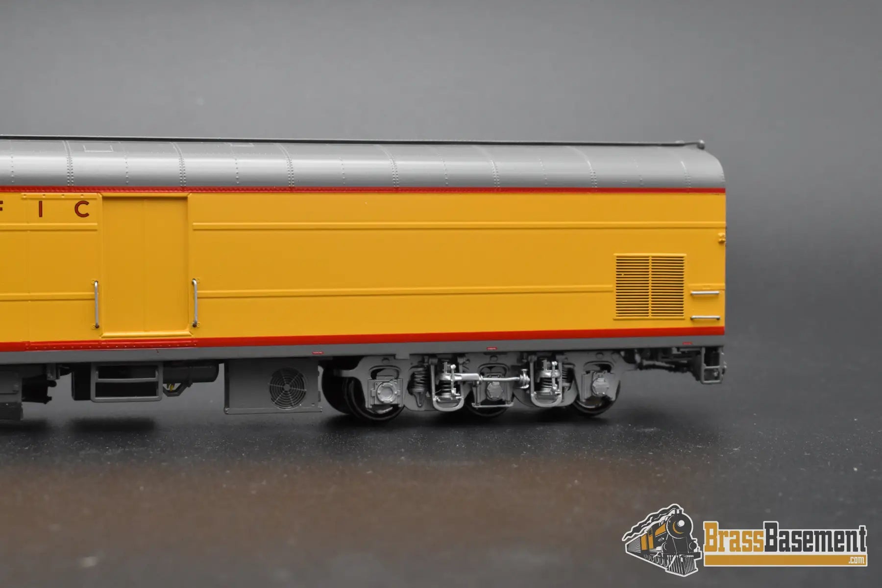 HO Brass – Overland Models UP ‘Sherman Hill’ Car – F/P – Mint HO Brass Passenger Car