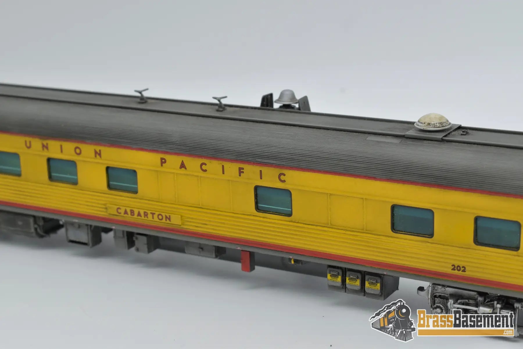Ho Brass - Omi 3406.1 Union Pacific ‘Cabarton’ Staff Car F/P Tastefully Weathered Passenger