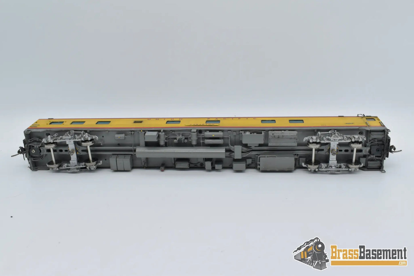 Ho Brass - Omi 3406.1 Union Pacific ‘Cabarton’ Staff Car F/P Tastefully Weathered Passenger