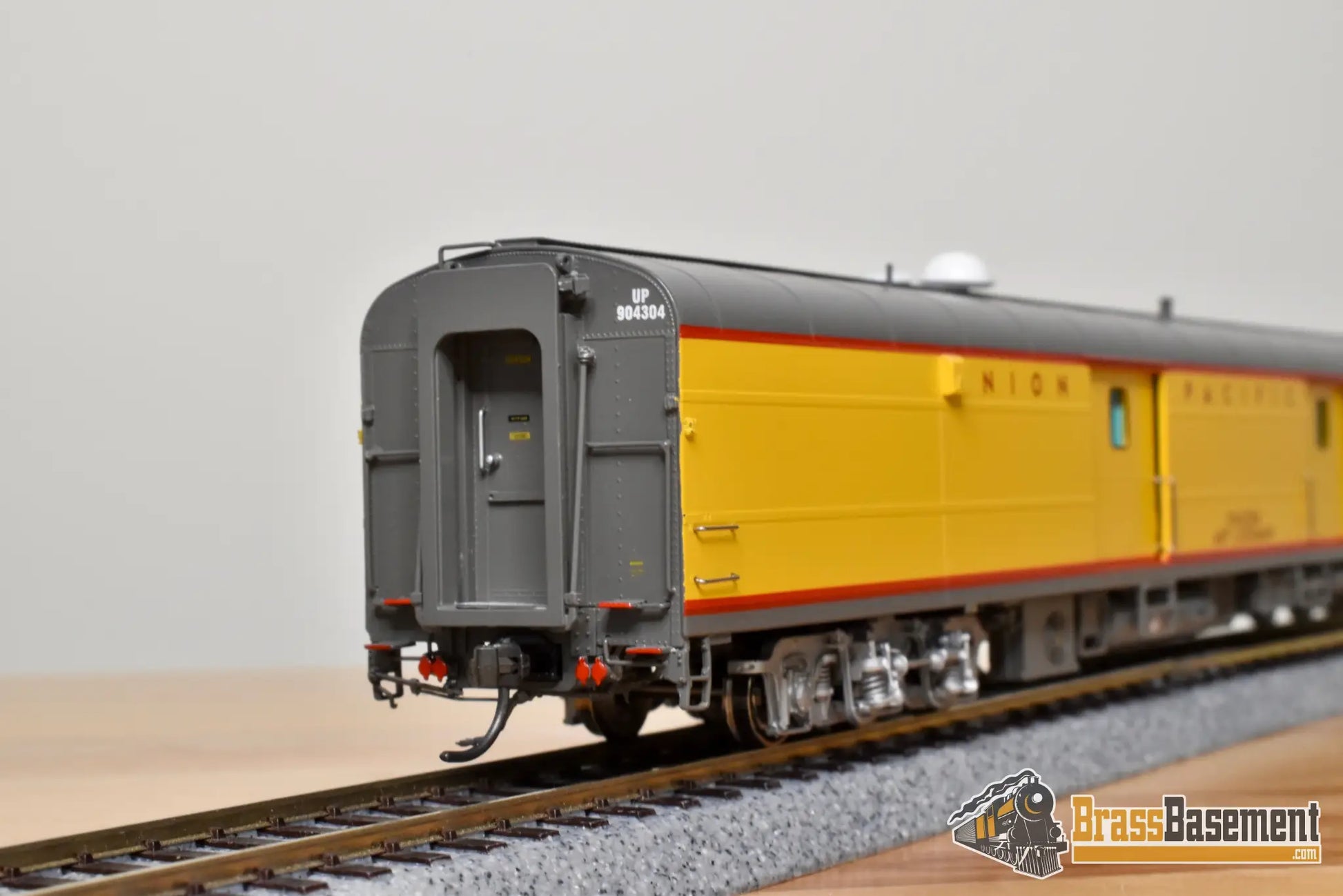 HO Brass - OMI 3443.1 Union Pacific UP ‘Art Lockman’ Tool Car #904304 - FP Mint Passenger