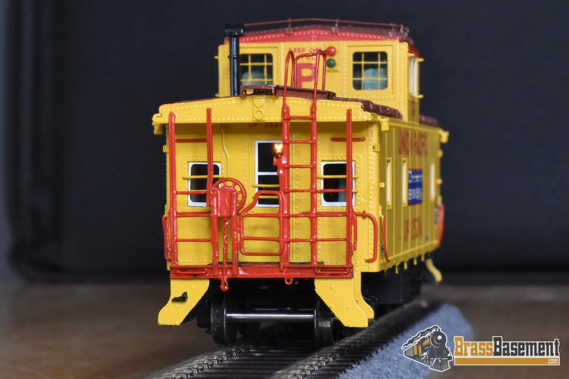 HO Brass - OMI 3972.1 Union Pacific UP CA-5 Caboose #25294 ’Keep on Truckin BY TRAIN’- MINT Caboose
