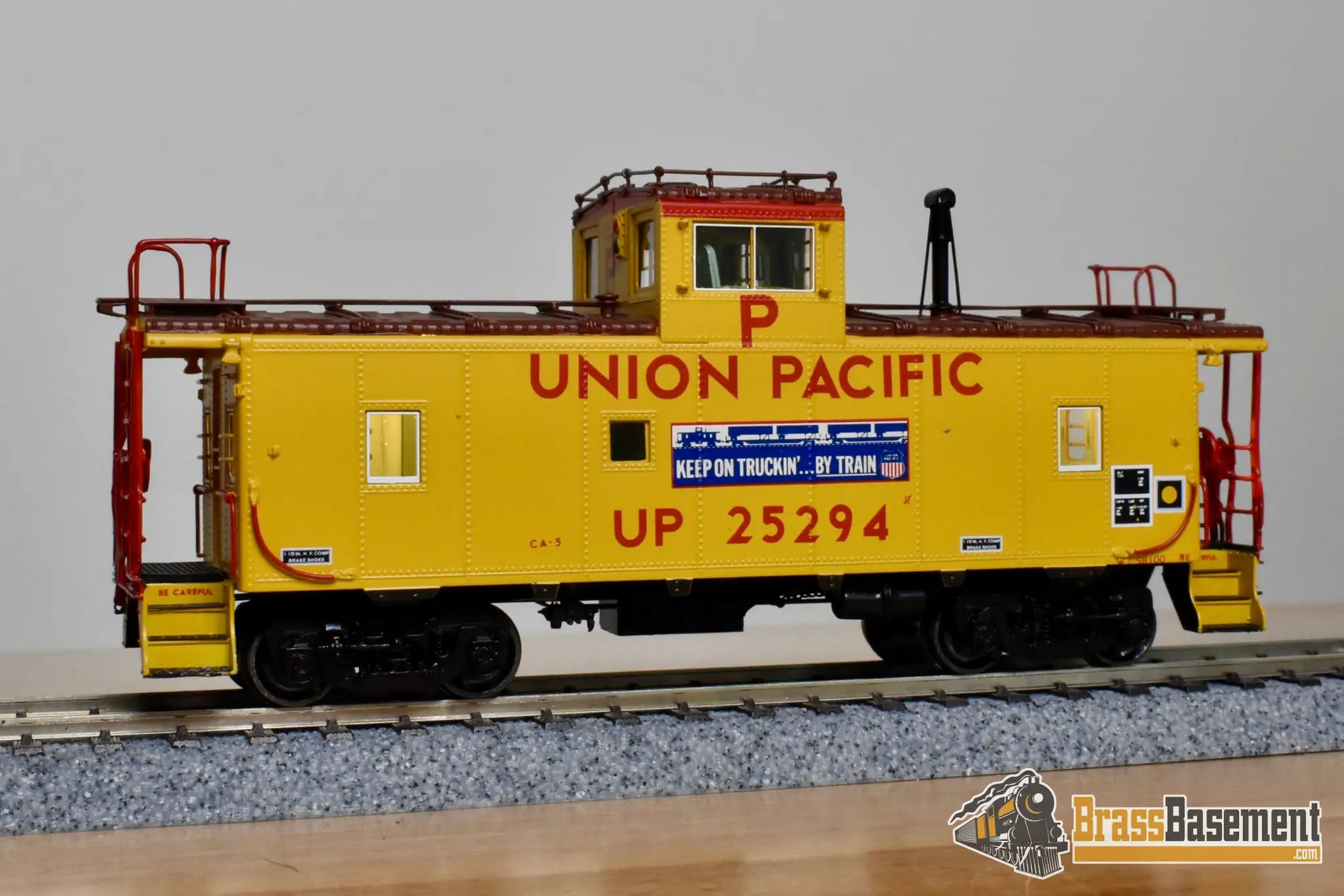 HO Brass - OMI 3972.1 Union Pacific UP CA-5 Caboose #25294 ’Keep on Truckin BY TRAIN’- MINT Caboose