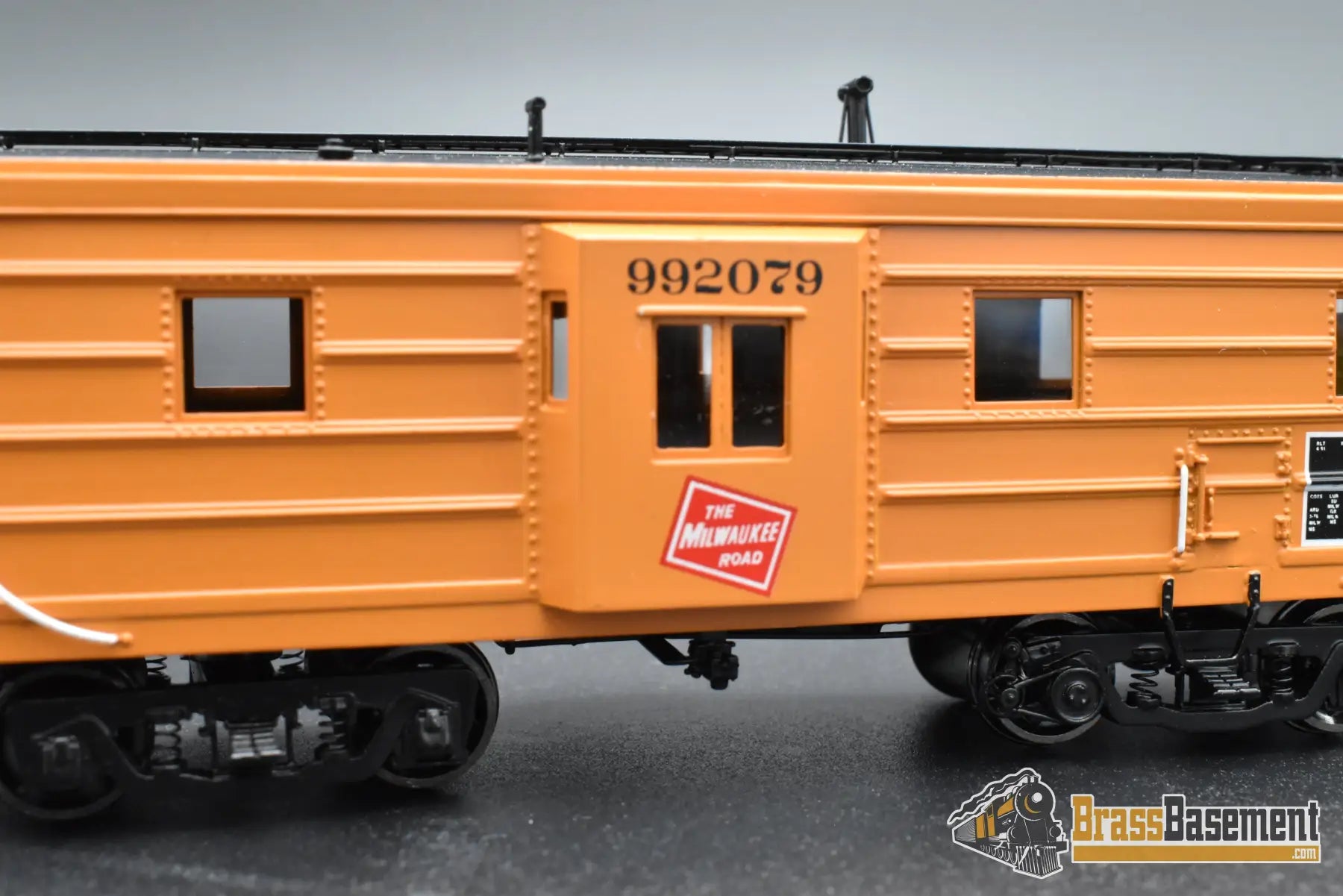 HO Brass – OMI 3990.1 MILW Milwaukee Road Rib‑Side Caboose – #992079 – F/P – Mint Caboose