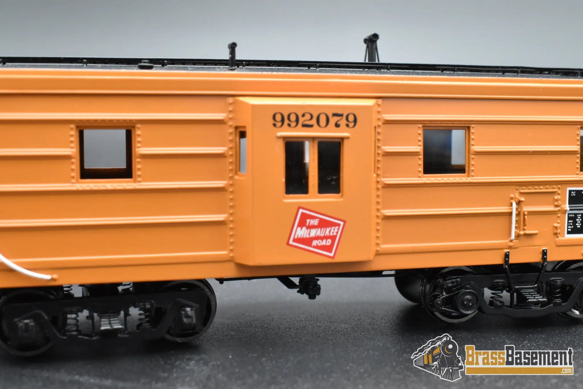 HO Brass – OMI 3990.1 MILW Milwaukee Road Rib‑Side Caboose – #992079 – F/P – Mint Caboose