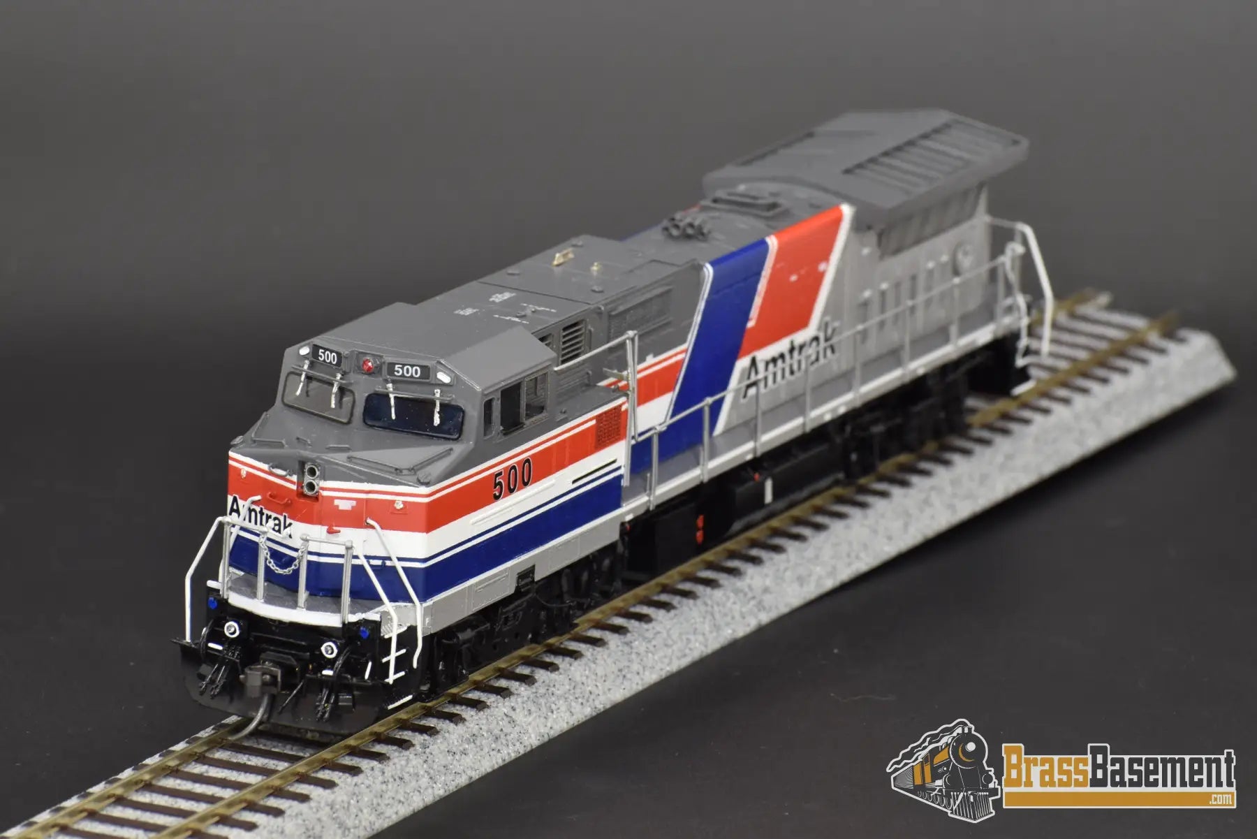 Ho Brass - Omi 5402.1 Amtrak Dash 8 - 32Bwh #500 Factory Painted Pepsican Diesel