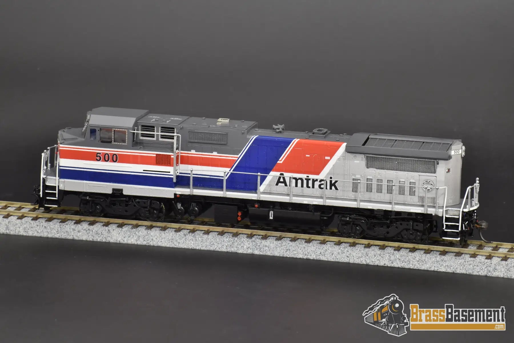 Ho Brass - Omi 5402.1 Amtrak Dash 8 - 32Bwh #500 Factory Painted Pepsican Diesel