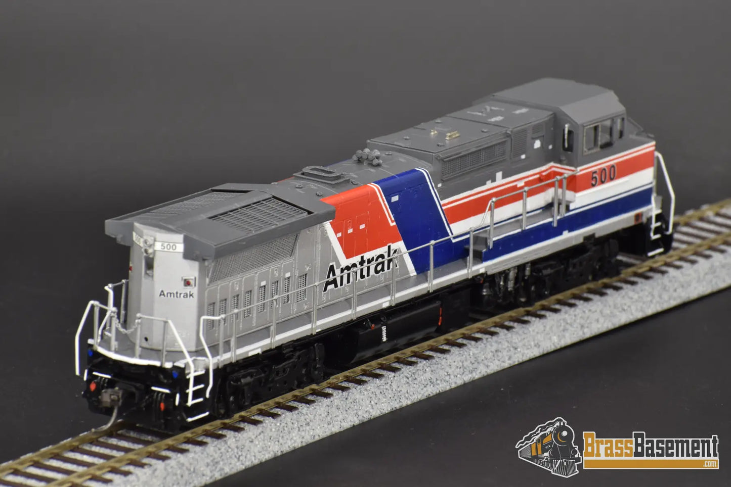 Ho Brass - Omi 5402.1 Amtrak Dash 8 - 32Bwh #500 Factory Painted Pepsican Diesel
