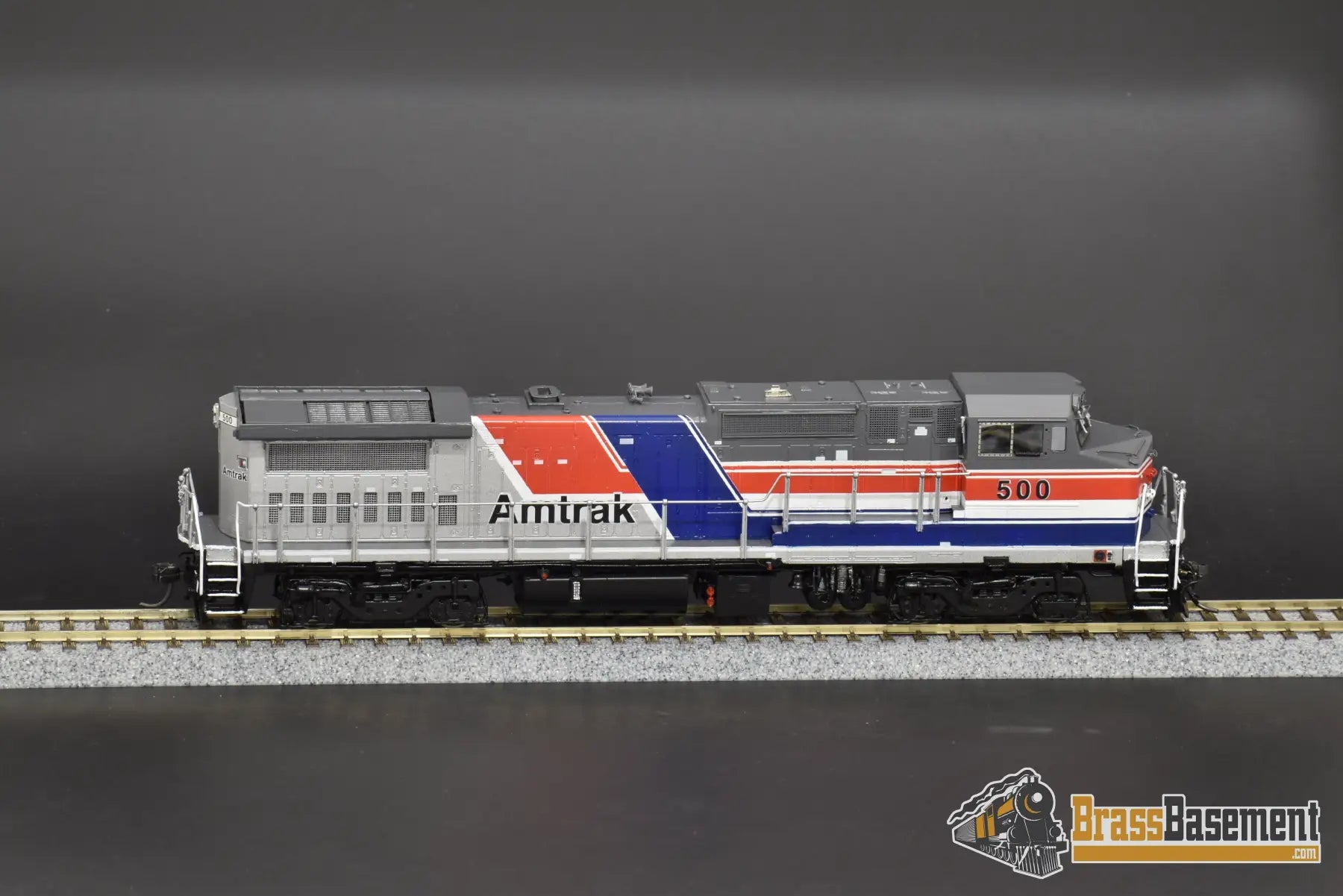 Ho Brass - Omi 5402.1 Amtrak Dash 8 - 32Bwh #500 Factory Painted Pepsican Diesel
