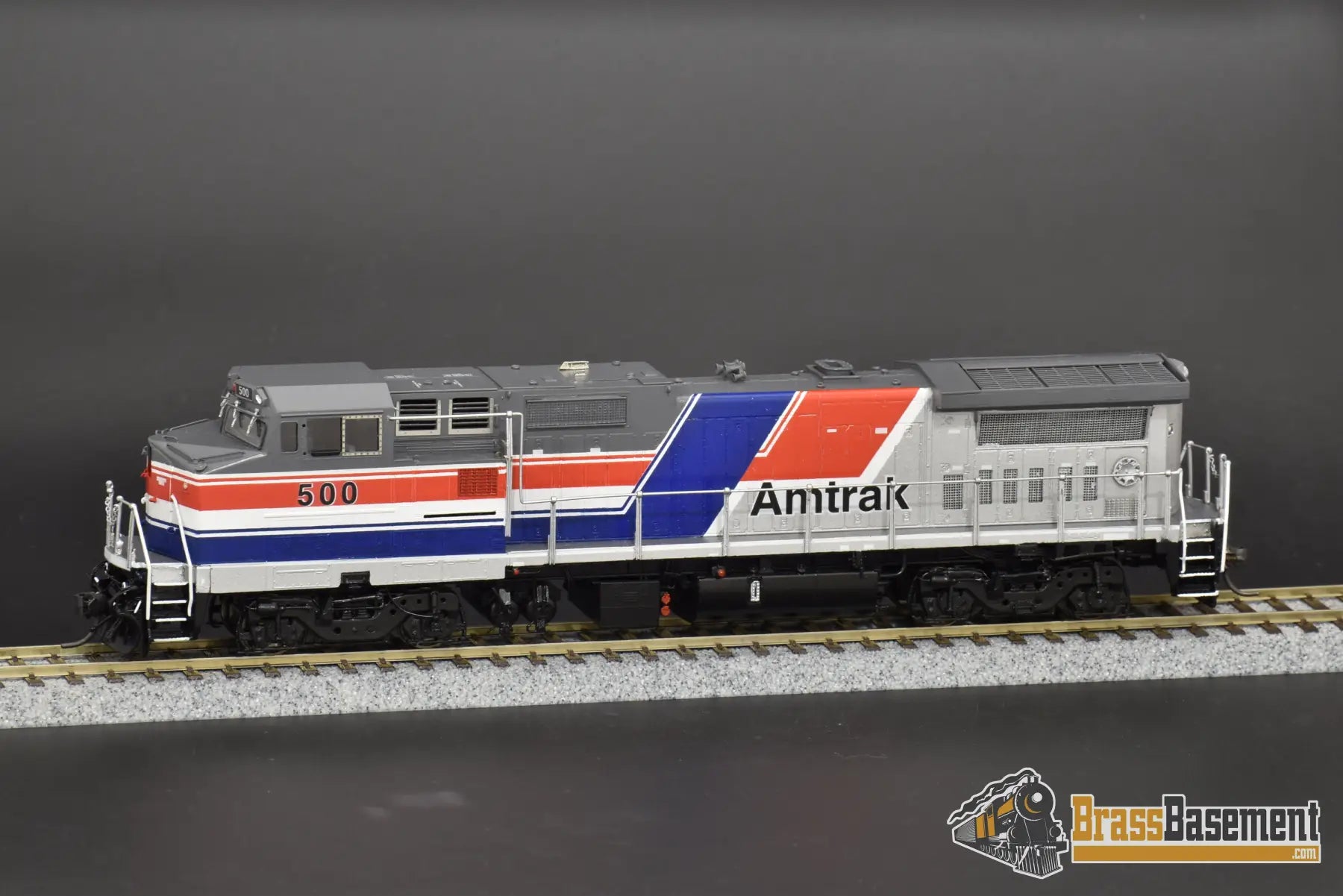Ho Brass - Omi 5402.1 Amtrak Dash 8 - 32Bwh #500 Factory Painted Pepsican Diesel
