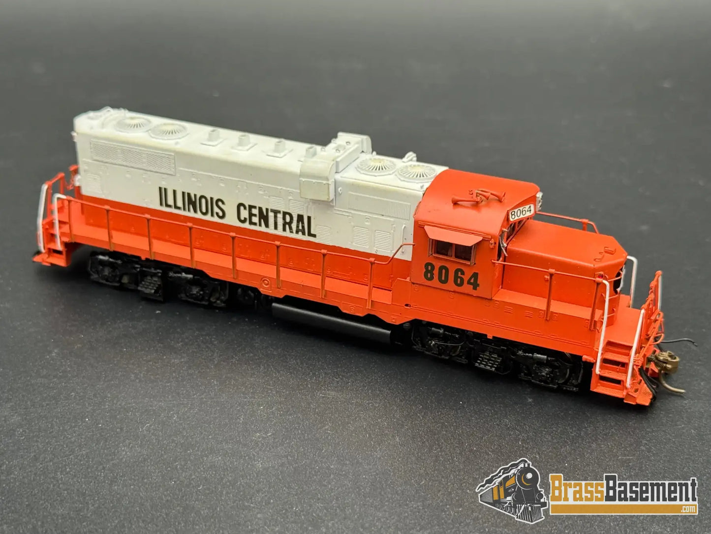 HO Brass - OMI 5479 Illinois Central IC EMD GP10 #8064 - C/P Nice Diesel