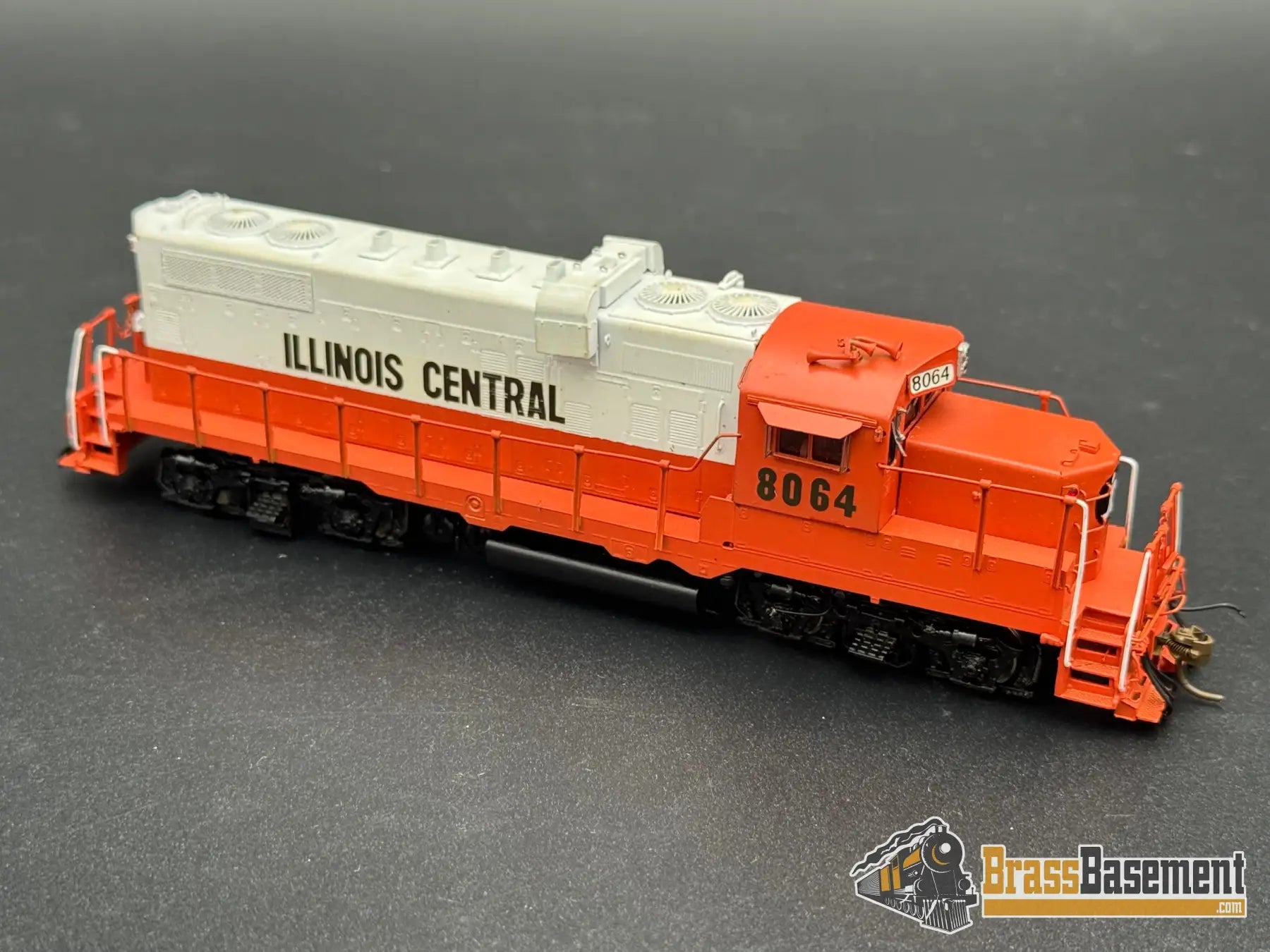 HO Brass - OMI 5479 Illinois Central IC EMD GP10 #8064 - C/P Nice Diesel