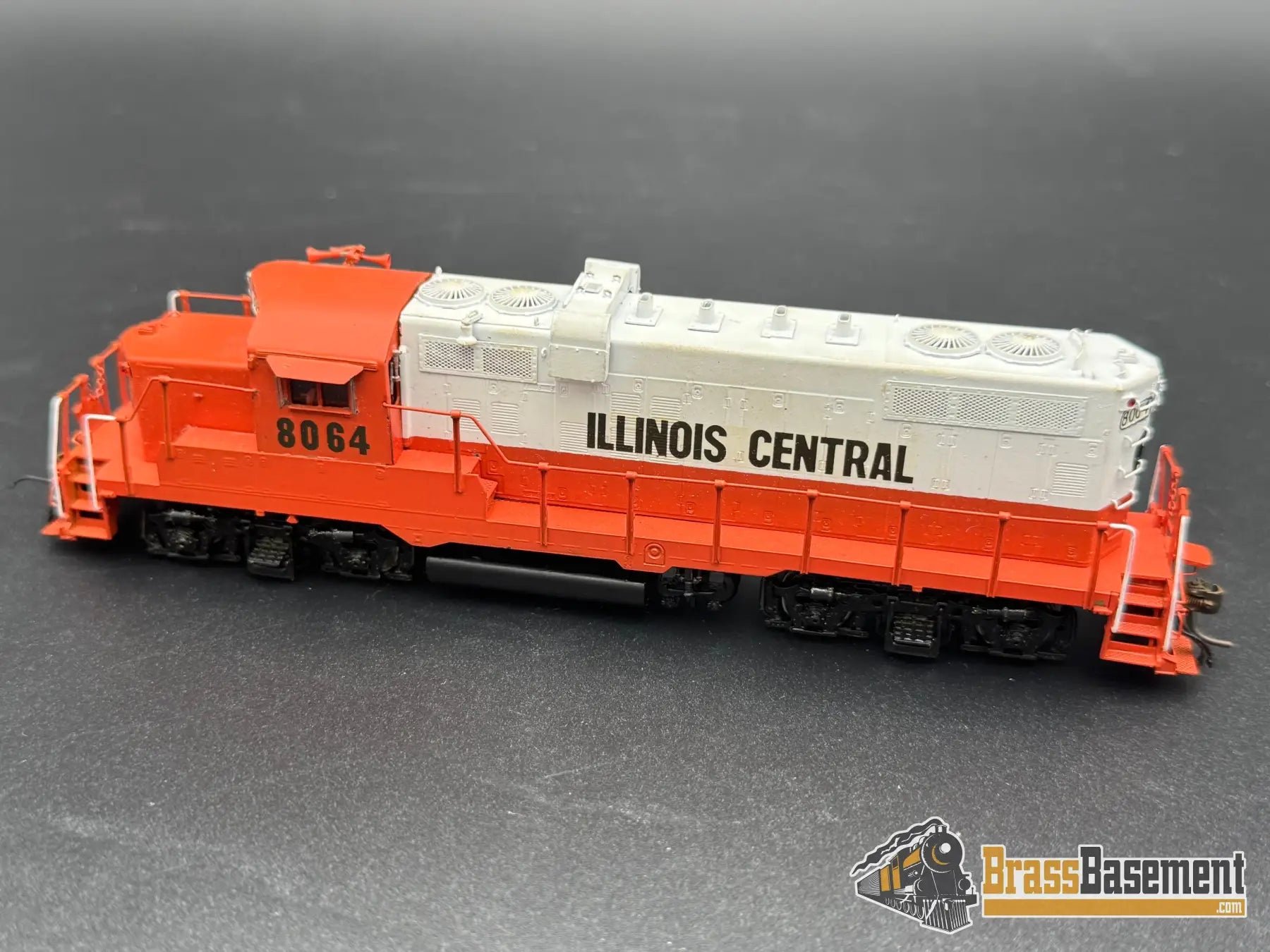 HO Brass - OMI 5479 Illinois Central IC EMD GP10 #8064 - C/P Nice Diesel