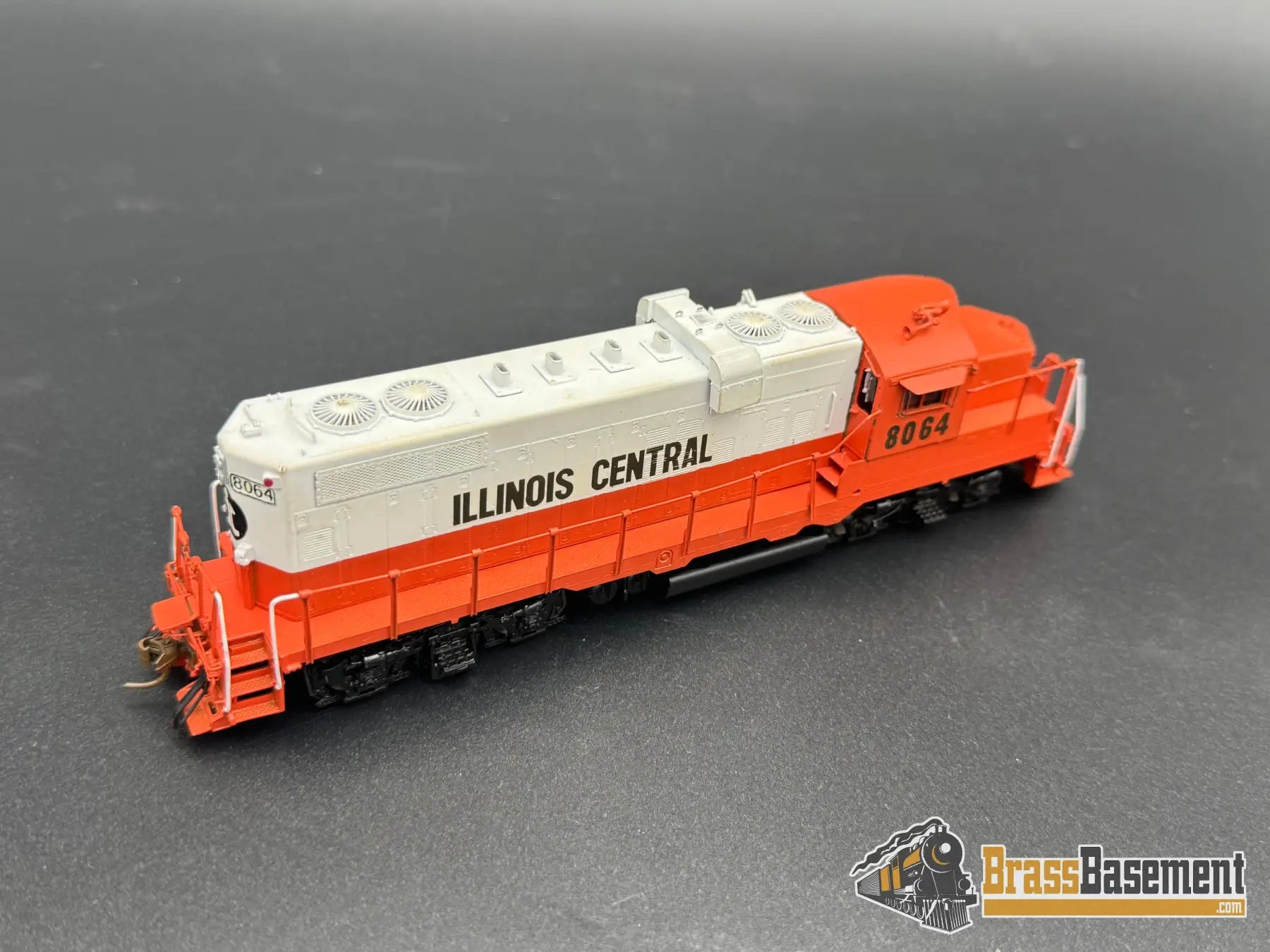 HO Brass - OMI 5479 Illinois Central IC EMD GP10 #8064 - C/P Nice Diesel