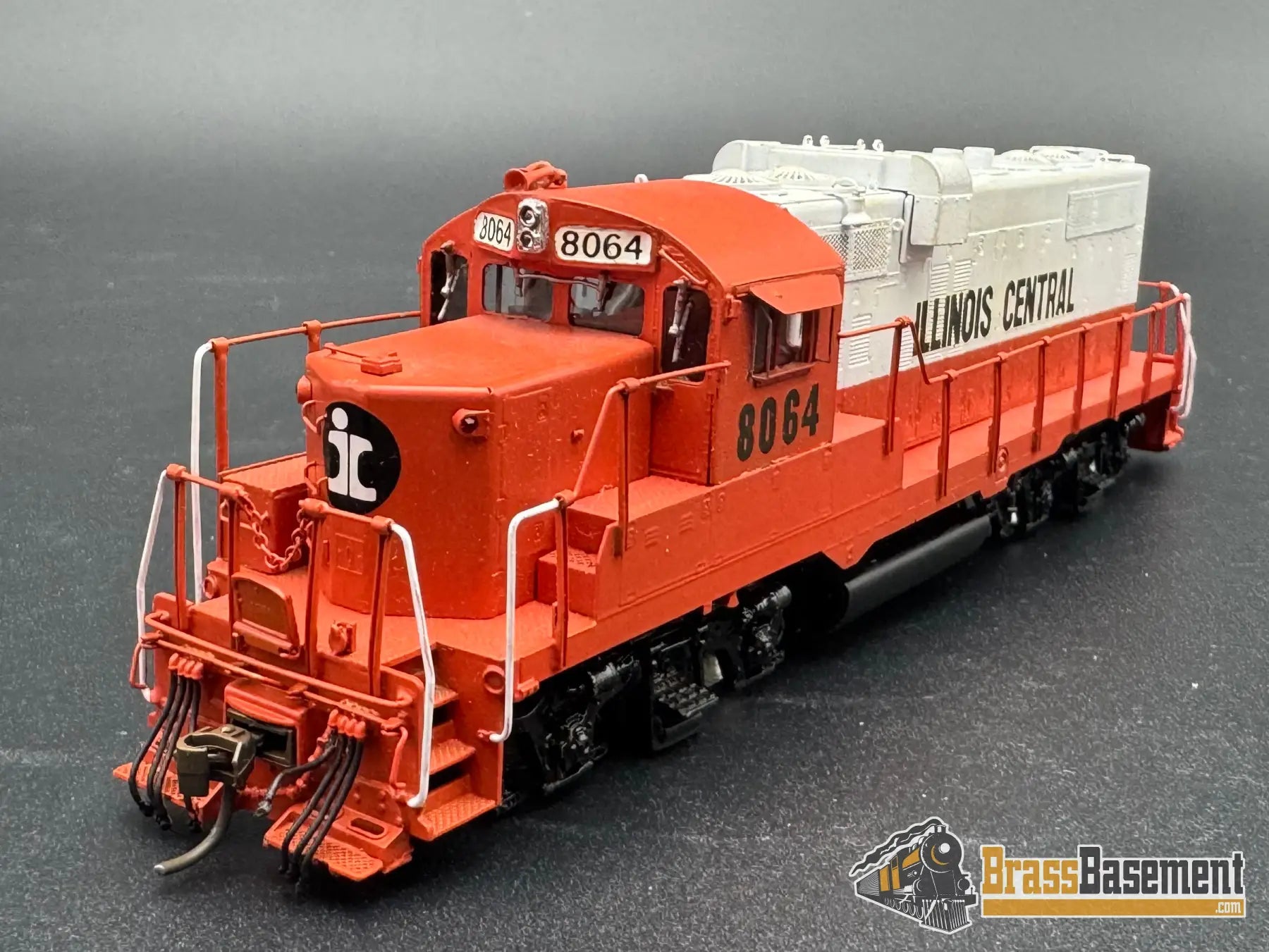 HO Brass - OMI 5479 Illinois Central IC EMD GP10 #8064 - C/P Nice Diesel