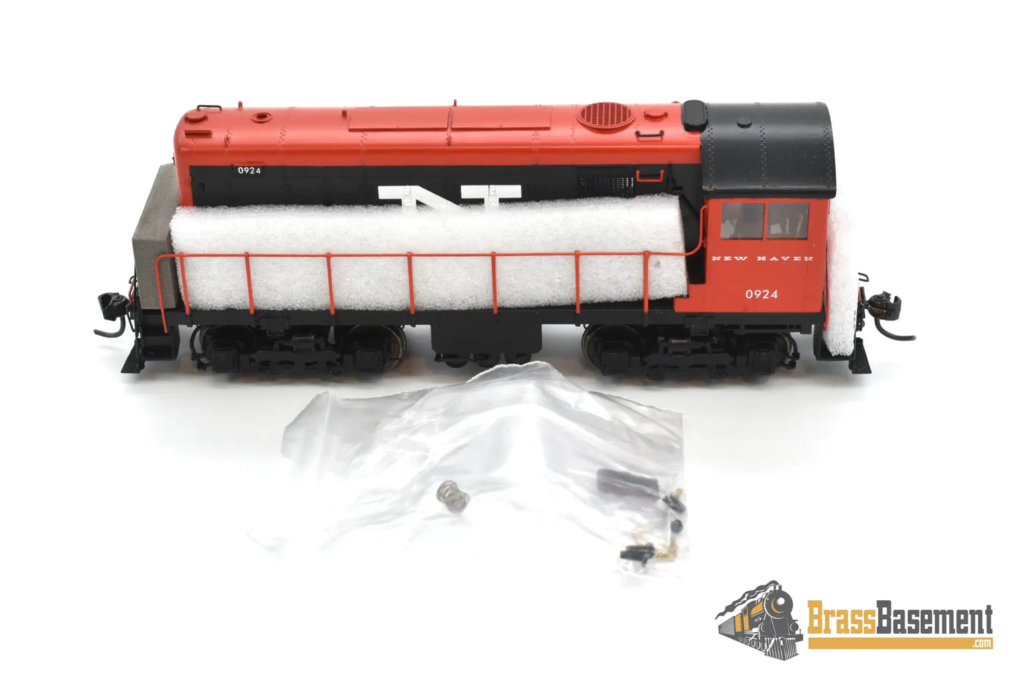 Ho Brass - Omi 6355.1 New Haven Hh660 #0924 Switcher Mcginnis Paint Dcc/Sound 30 Produced Diesel
