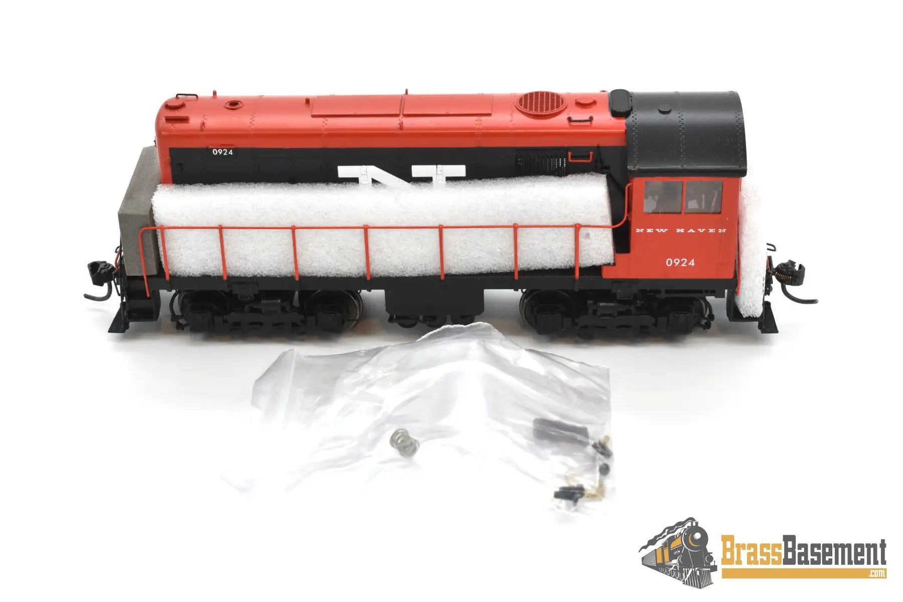 Ho Brass - Omi 6355.1 New Haven Hh660 #0924 Switcher Mcginnis Paint Dcc/Sound 30 Produced Diesel