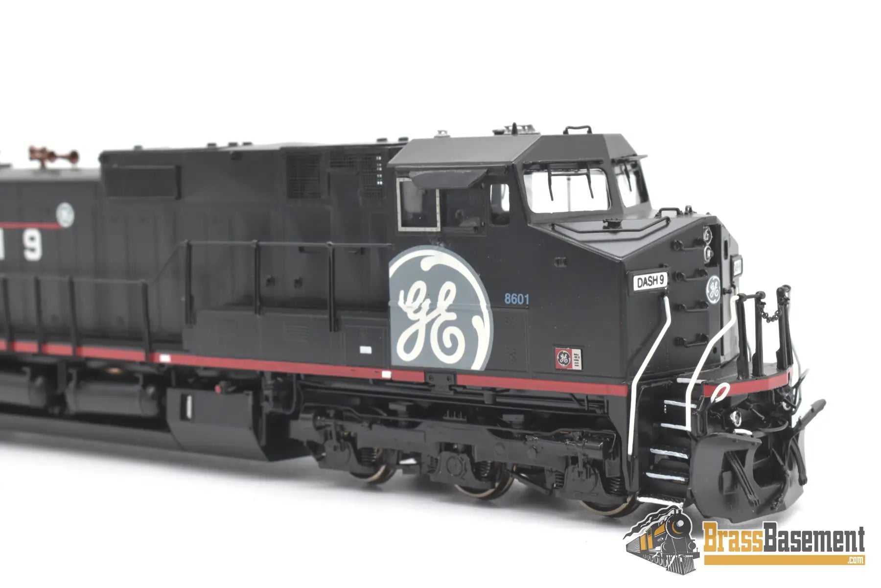 Ho Brass - Omi 6529.1 General Electric C - 44 - 9W Ge #8601 Factory Painted Dash 9 Prototype Diesel