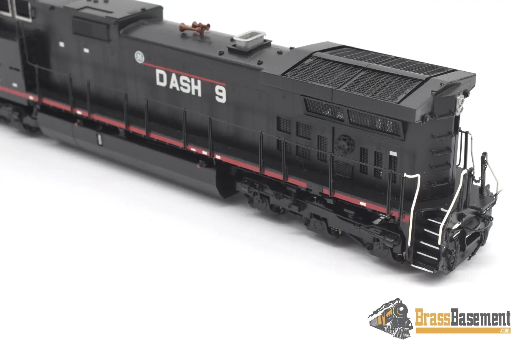 Ho Brass - Omi 6529.1 General Electric C - 44 - 9W Ge #8601 Factory Painted Dash 9 Prototype Diesel