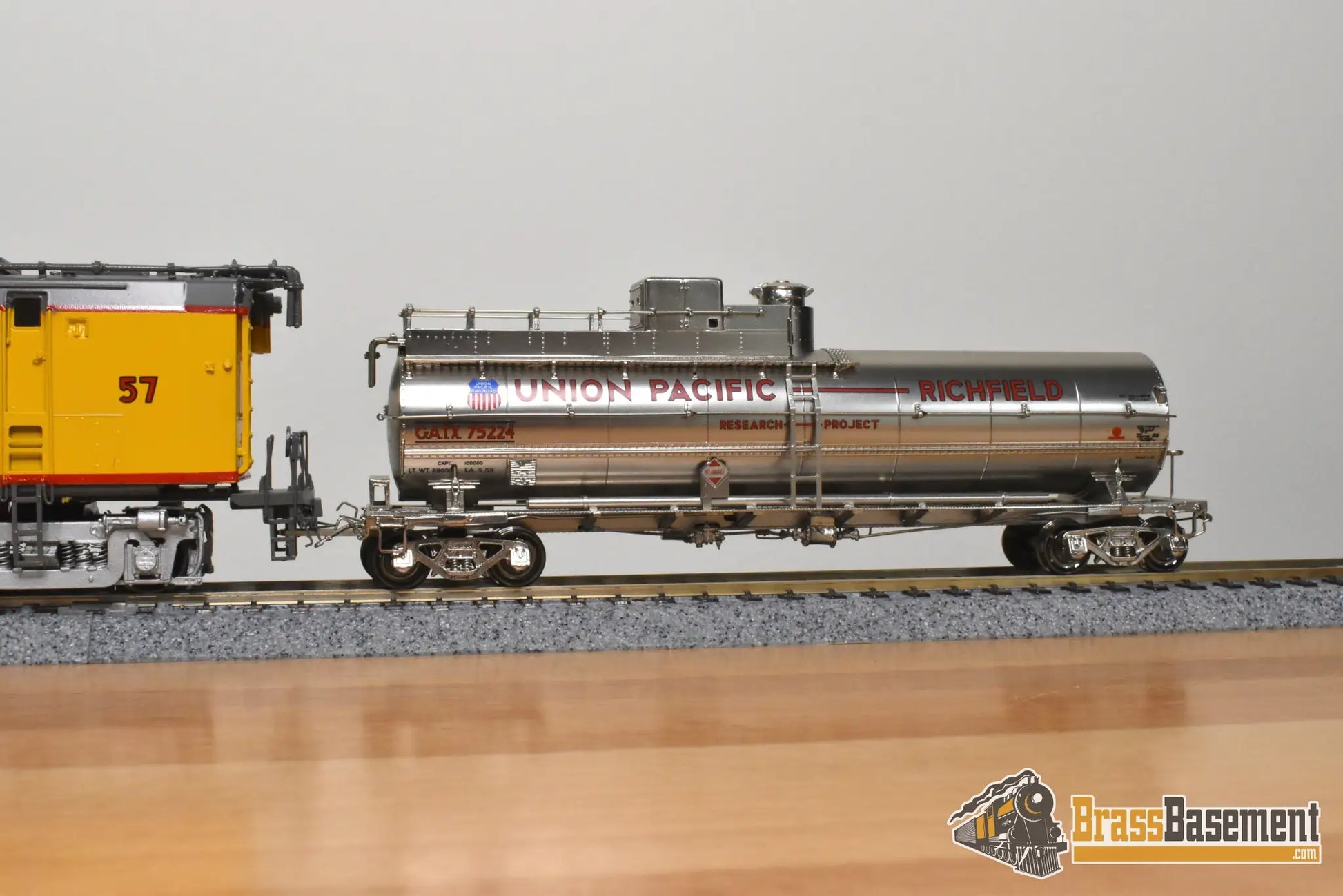 HO Brass - OMI 6710.1 Union Pacific #57 Standard Turbine w/ Propane Tender - F/P 1997 Ajin Turbine