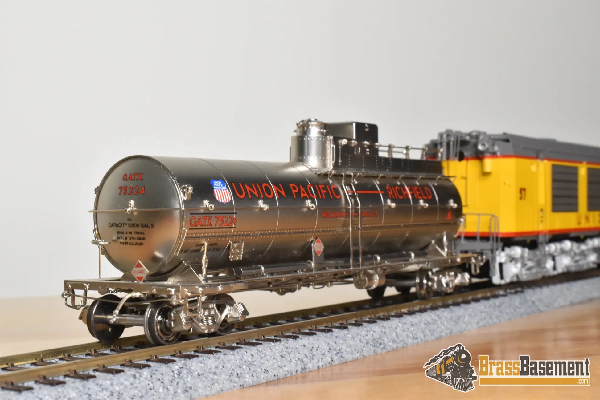HO Brass - OMI 6710.1 Union Pacific #57 Standard Turbine w/ Propane Tender - F/P 1997 Ajin Turbine